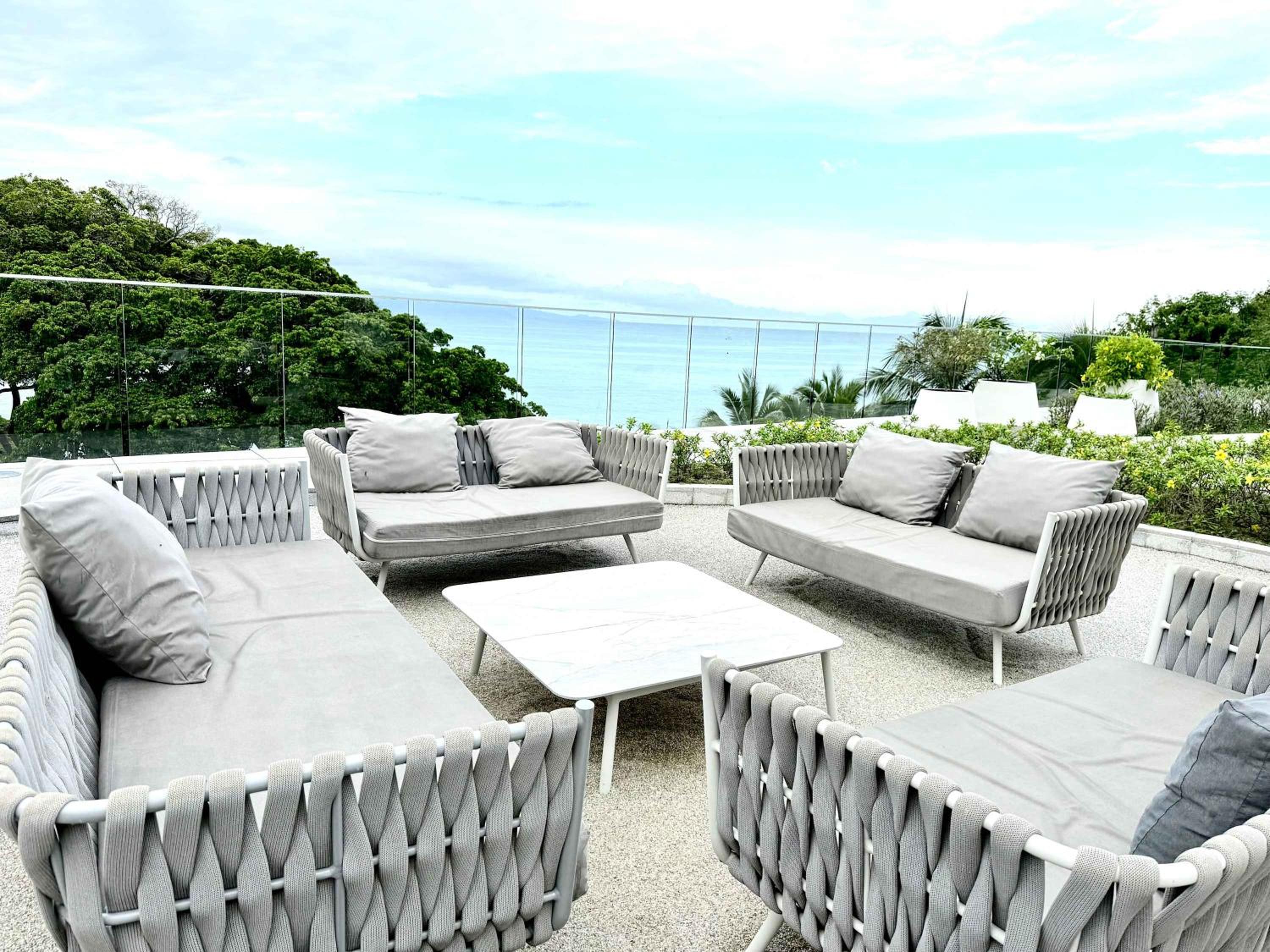 Bolongo 3BR your exclusive oceanfront escape