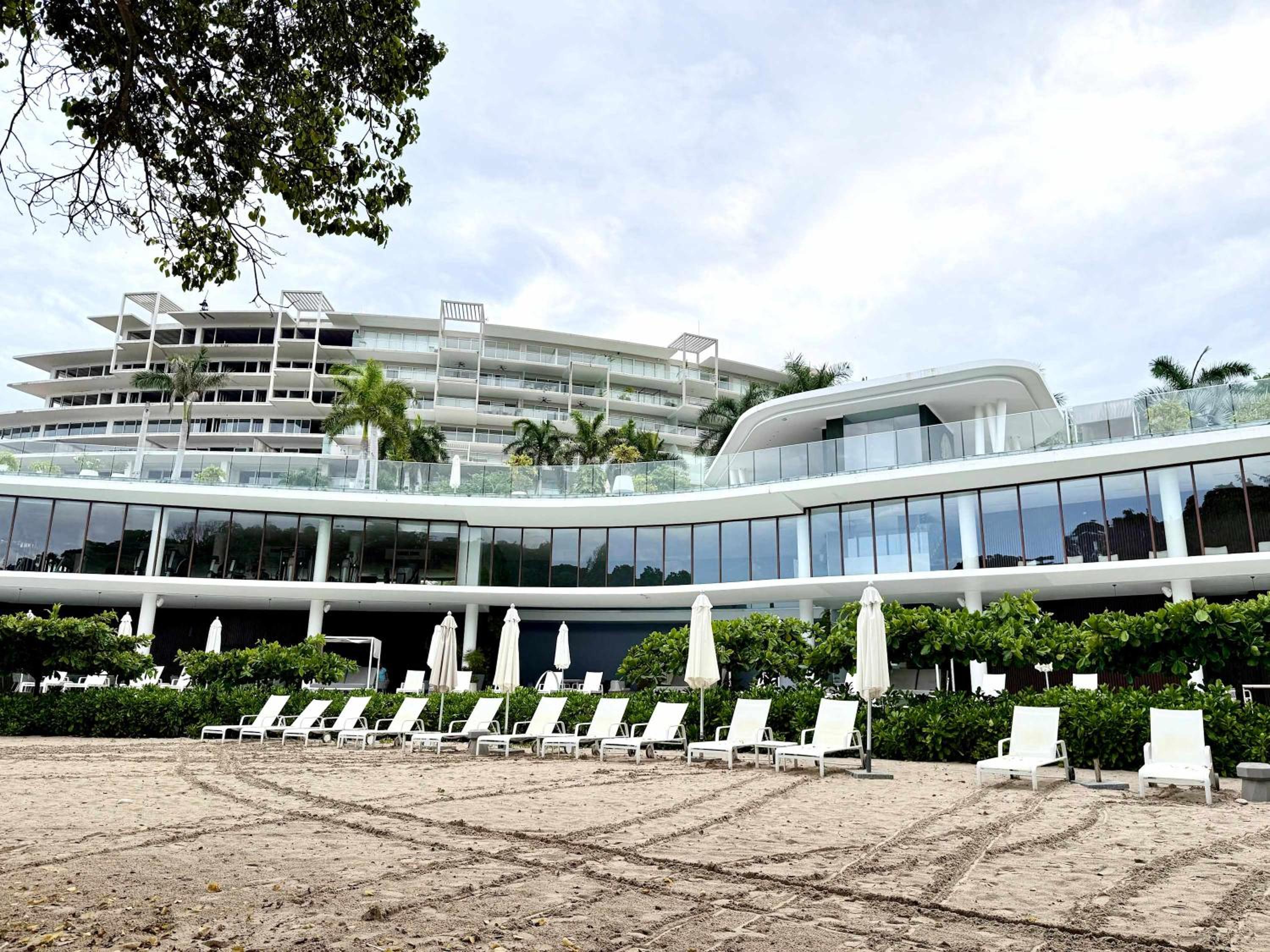 Bolongo 3BR your exclusive oceanfront escape
