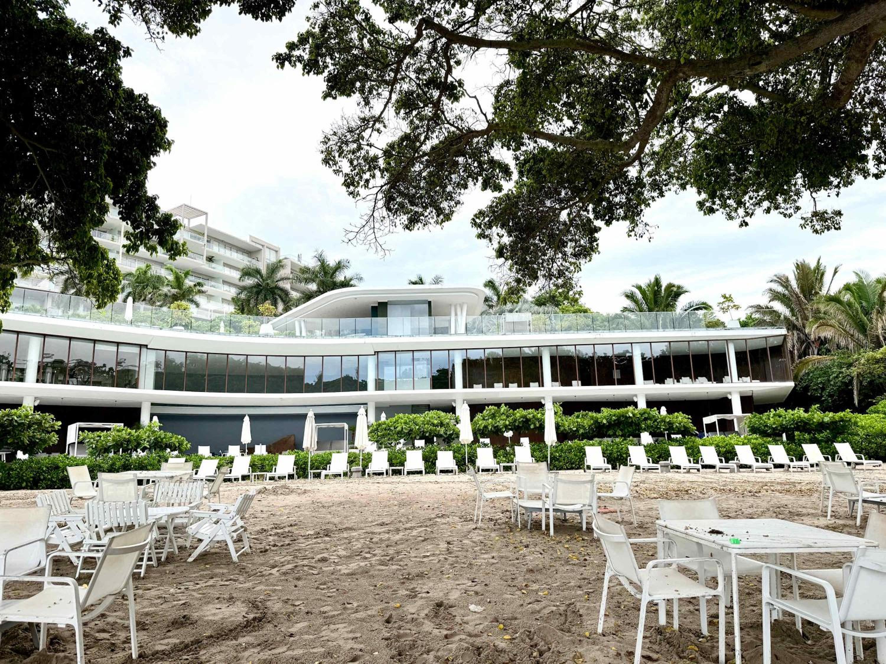 Bolongo 3BR your exclusive oceanfront escape