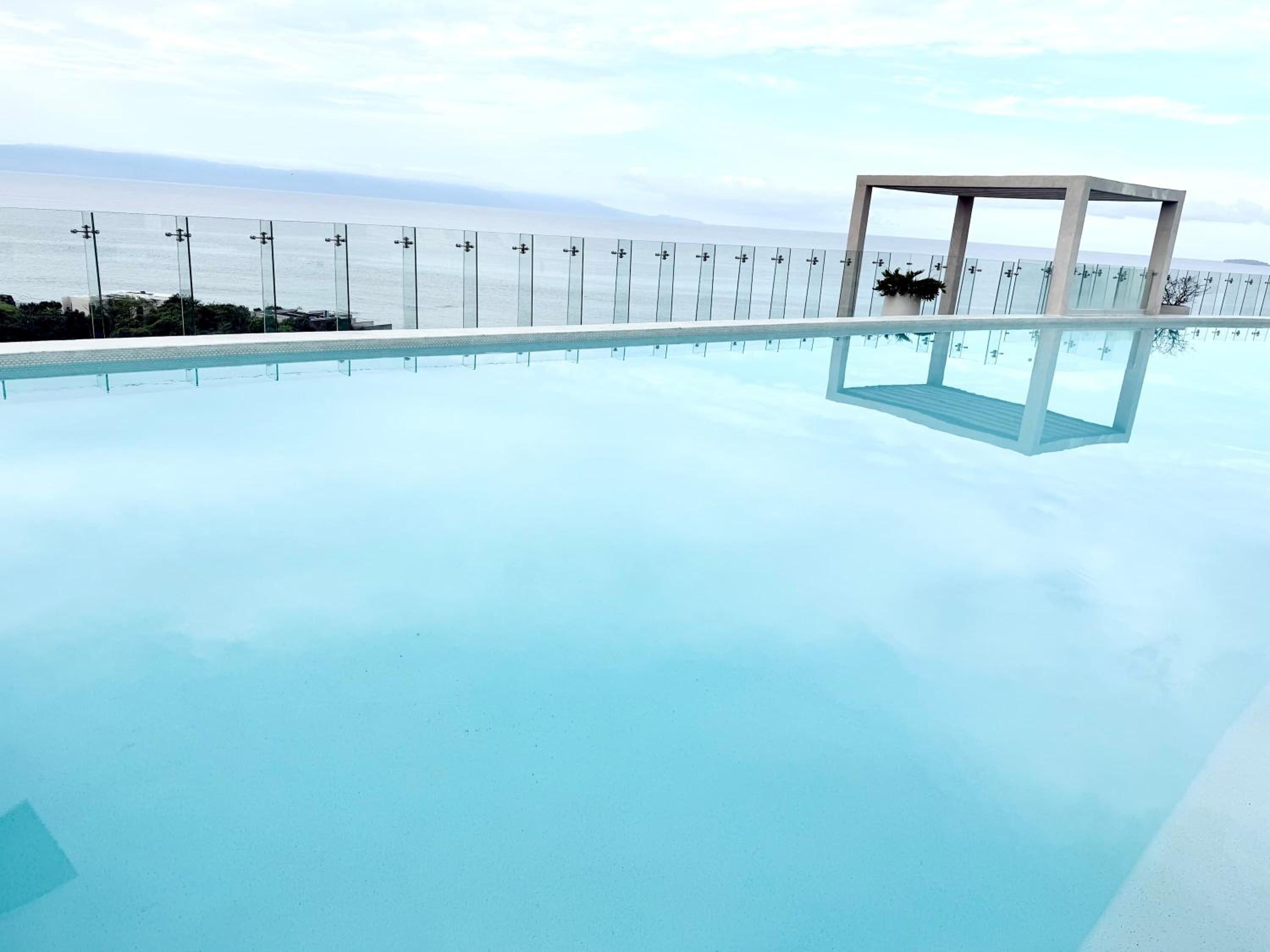 Bolongo 3BR your exclusive oceanfront escape