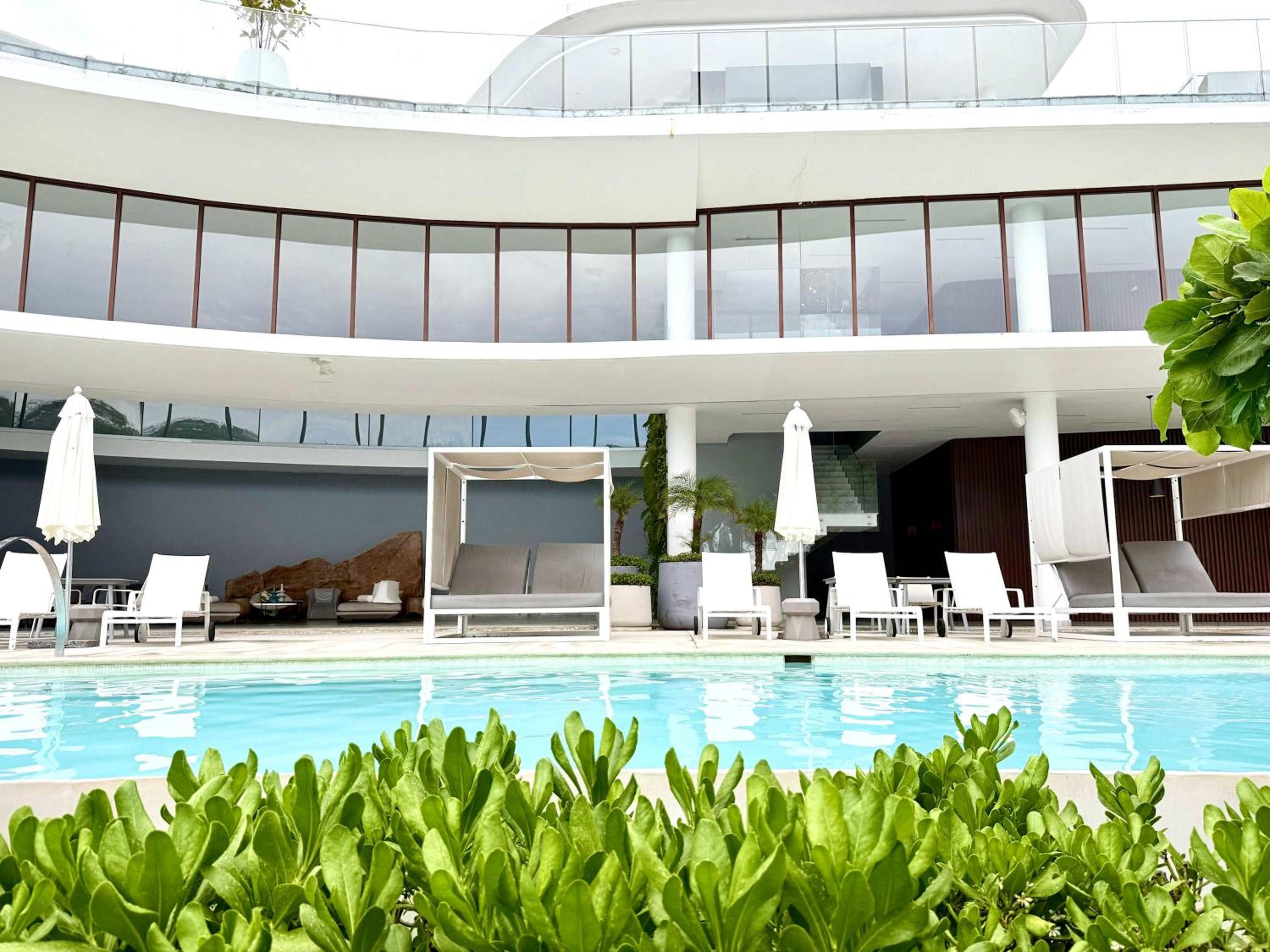 Bolongo 3BR your exclusive oceanfront escape