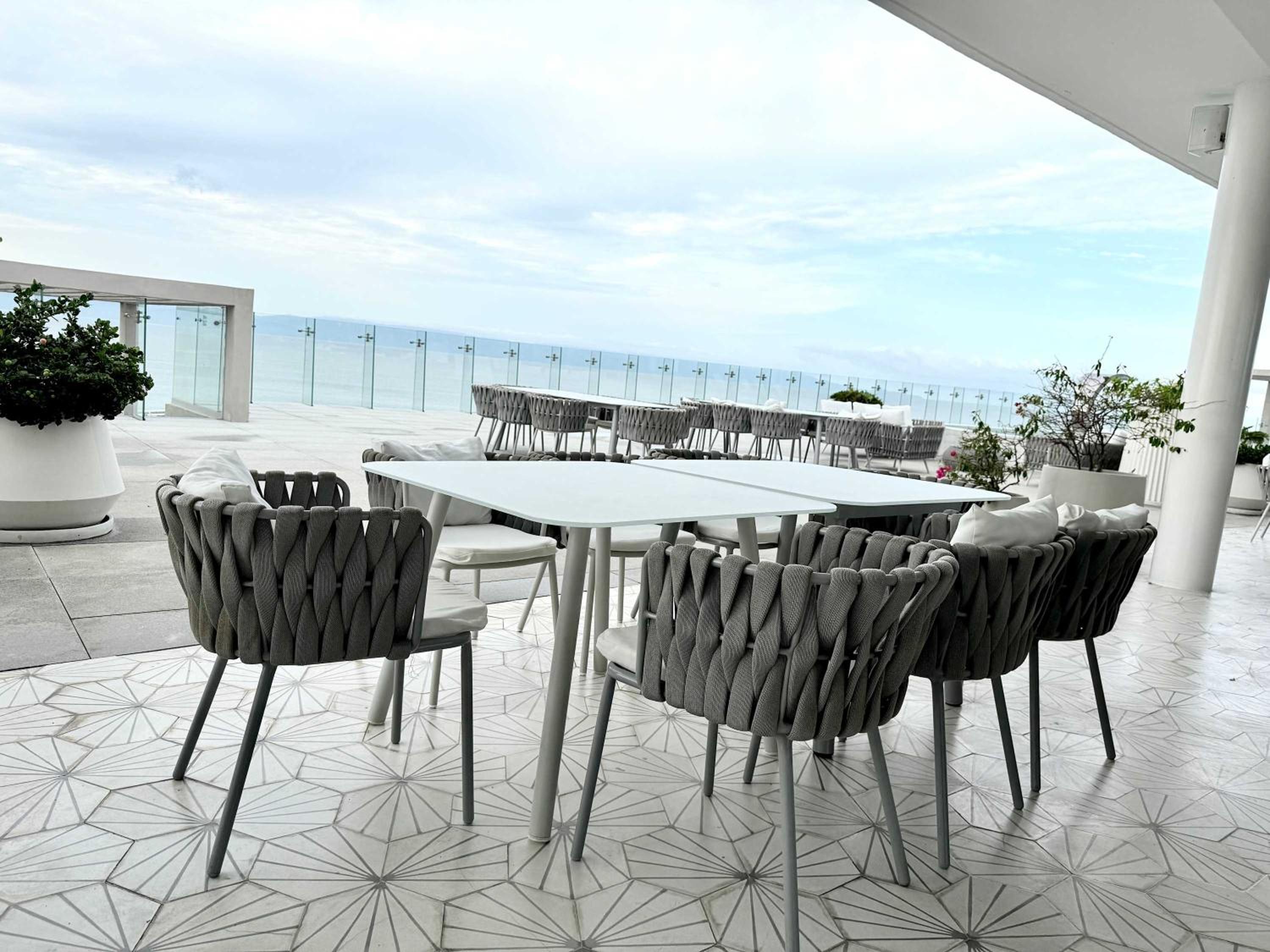 Bolongo 3BR your exclusive oceanfront escape