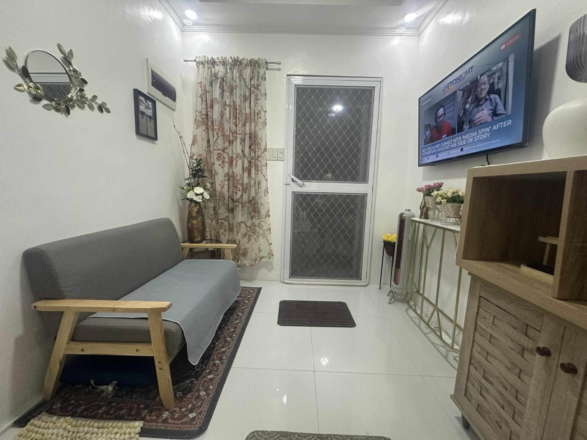 MisyEdz Homes Clark Dau Good for 2 Loft