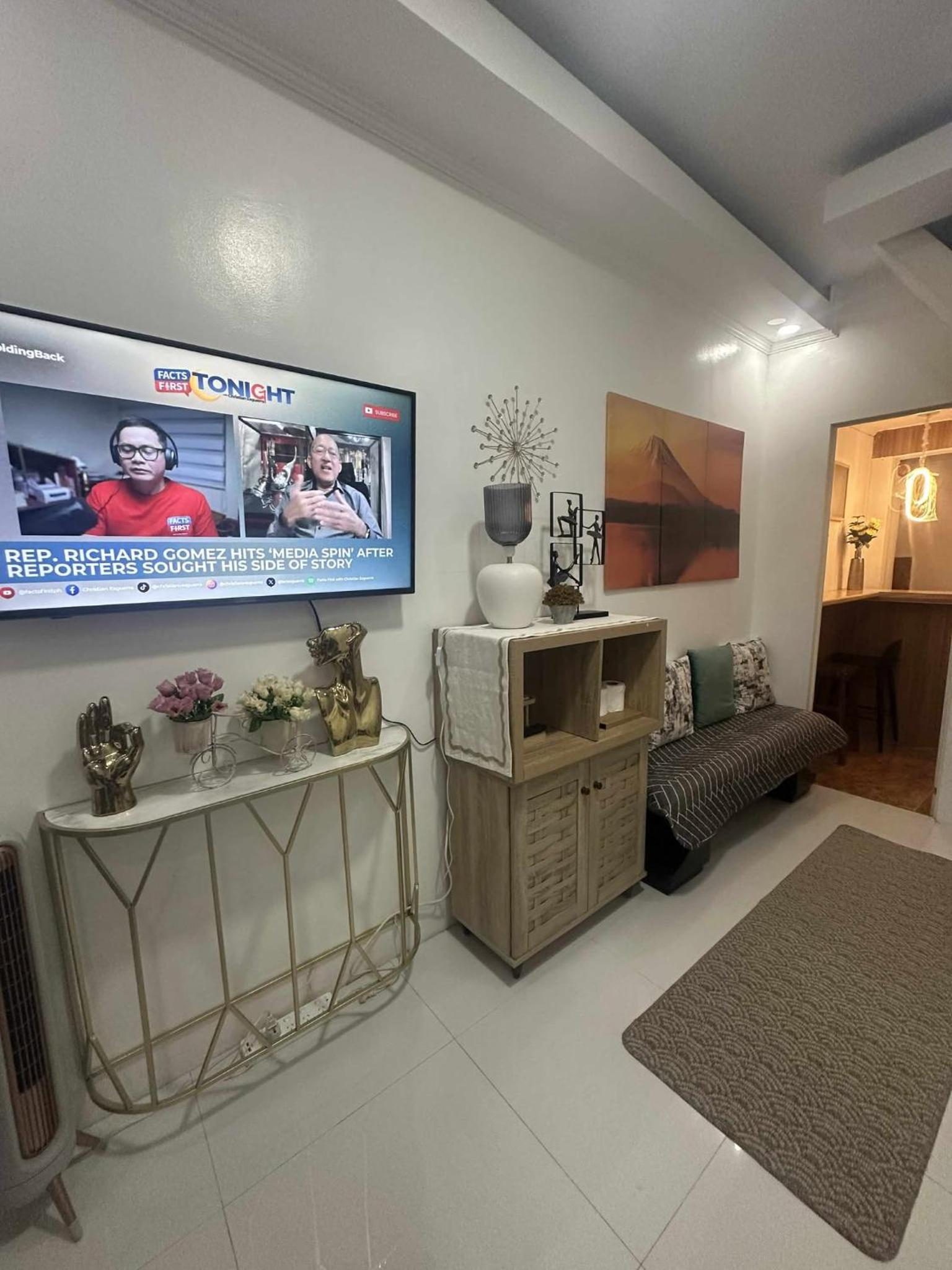 MisyEdz Homes Clark Dau Good for 2 Loft