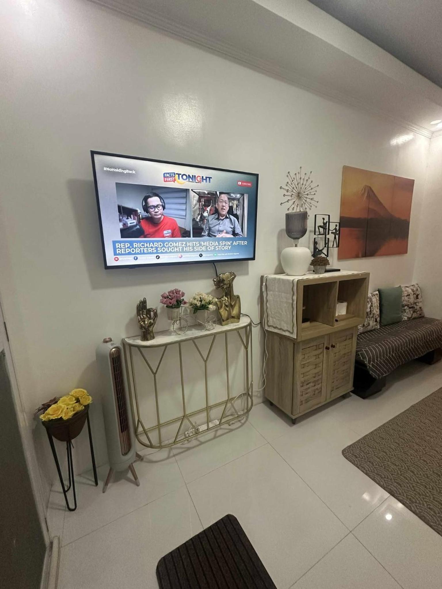 MisyEdz Homes Clark Dau Good for 2 Loft