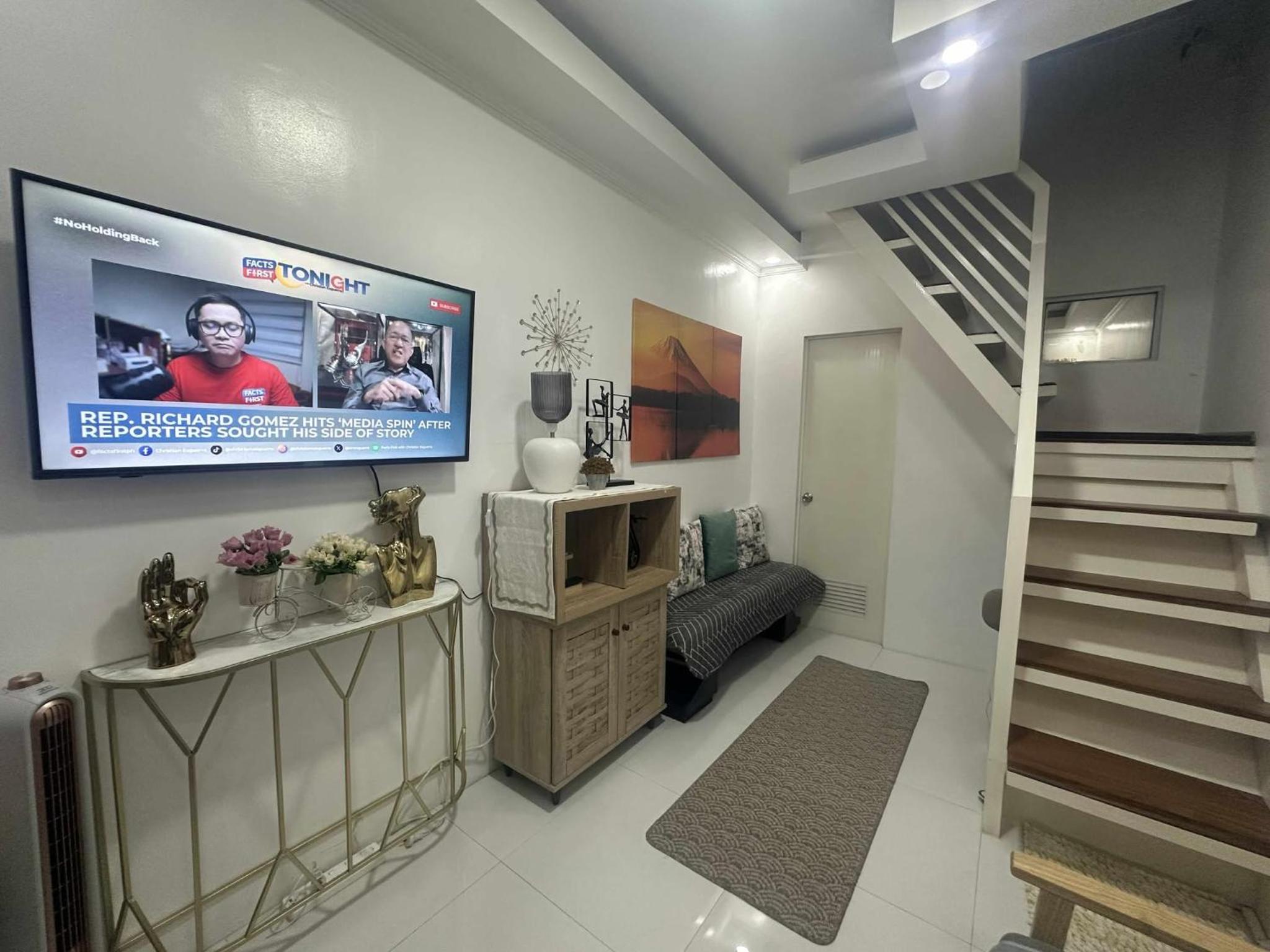 MisyEdz Homes Clark Dau Good for 2 Loft