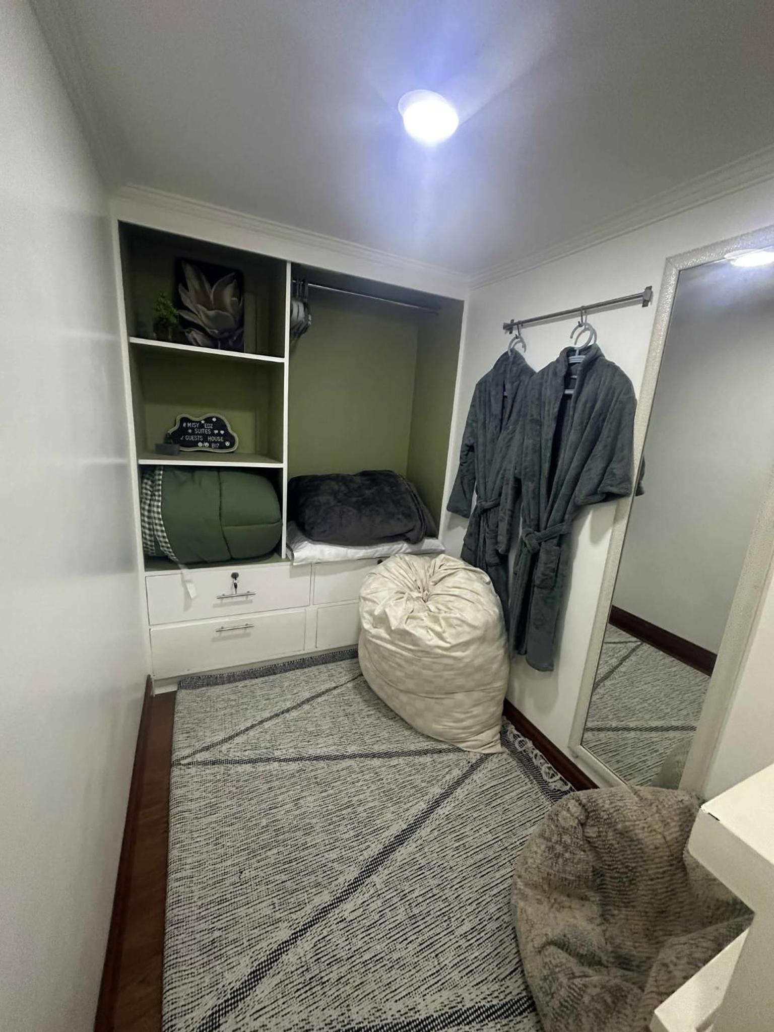 MisyEdz Homes Clark Dau Good for 2 Loft