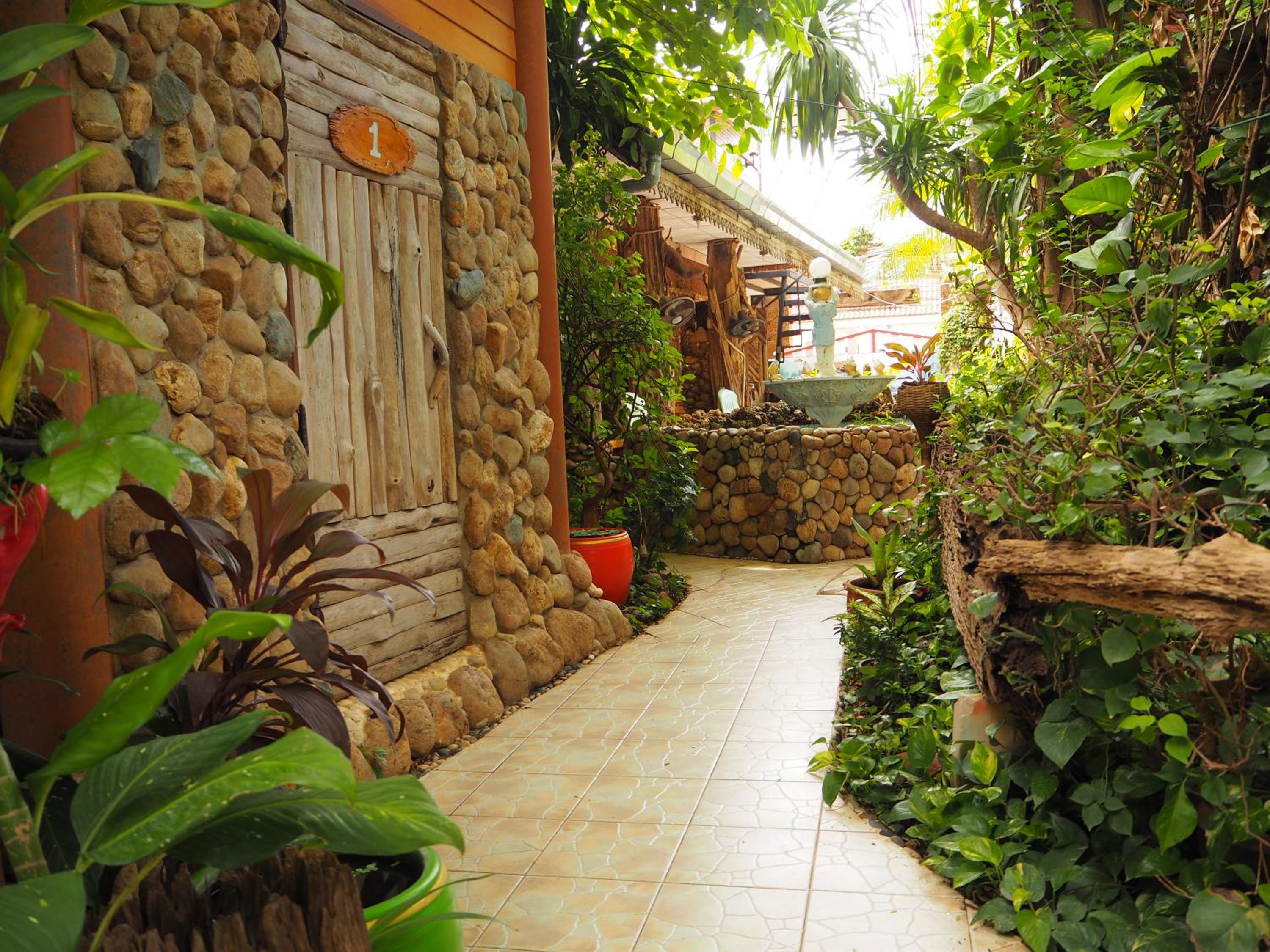 Three J Guesthouse