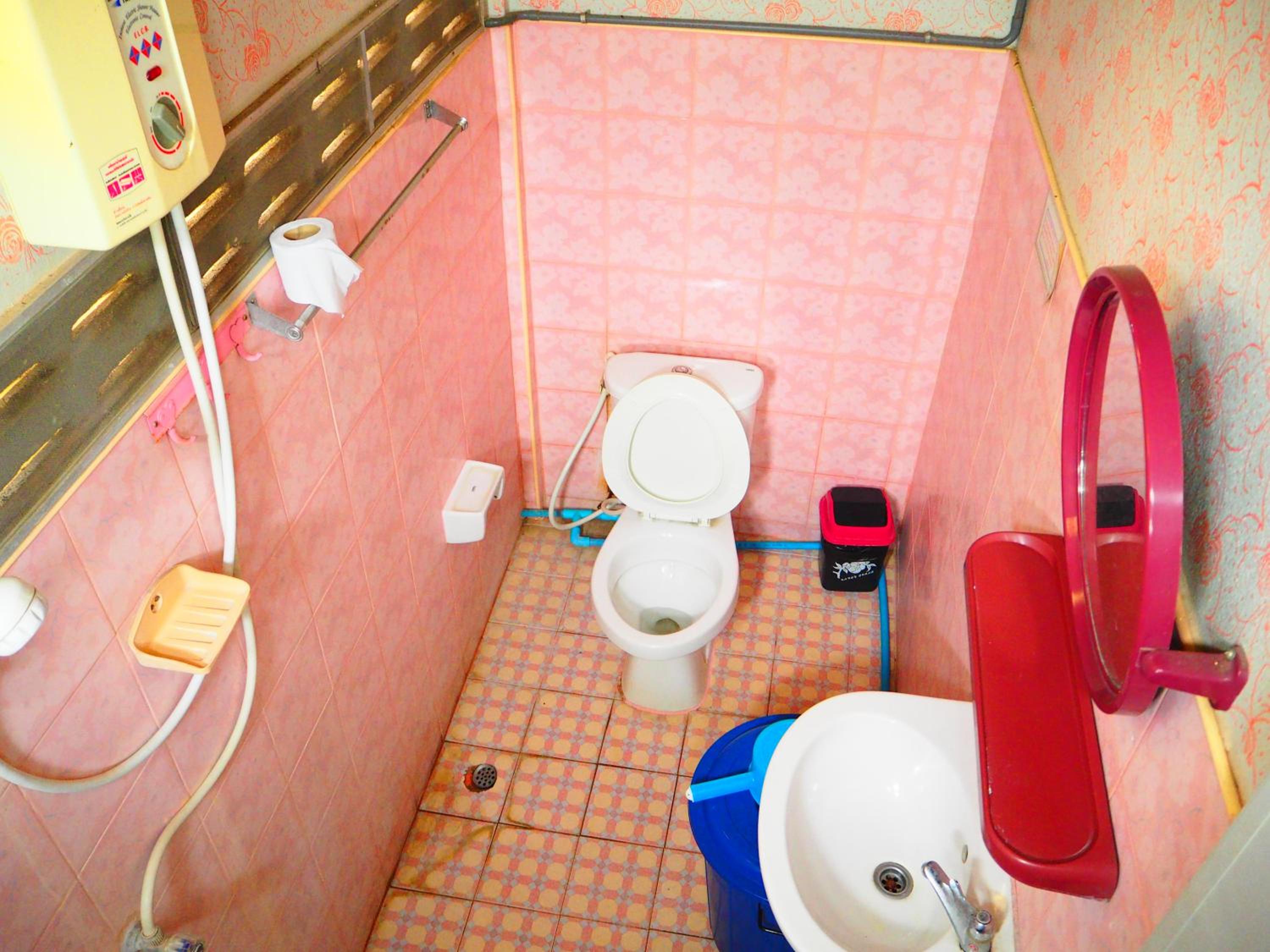 Three J Guesthouse