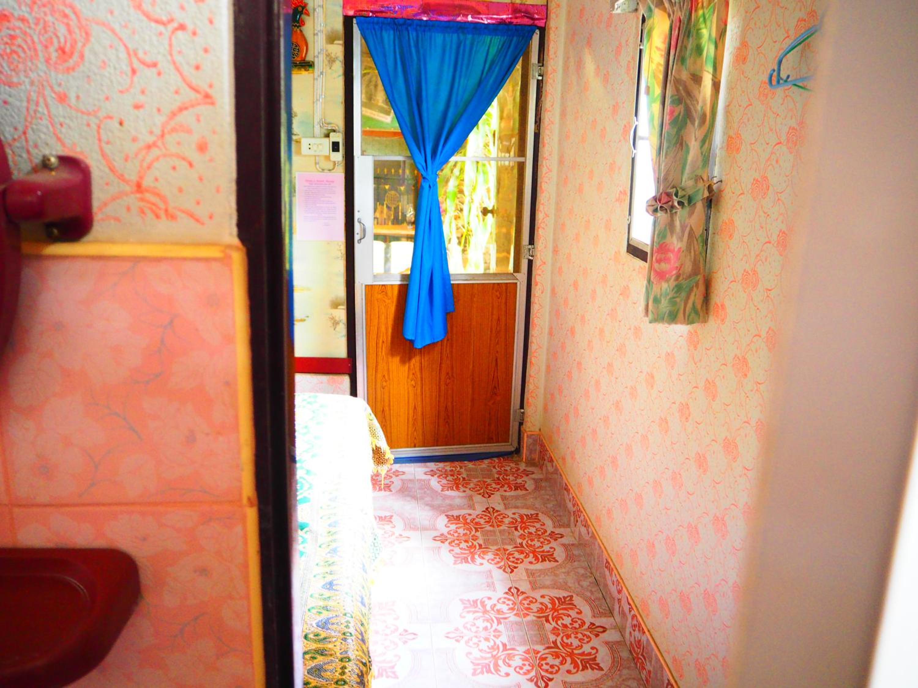 Three J Guesthouse