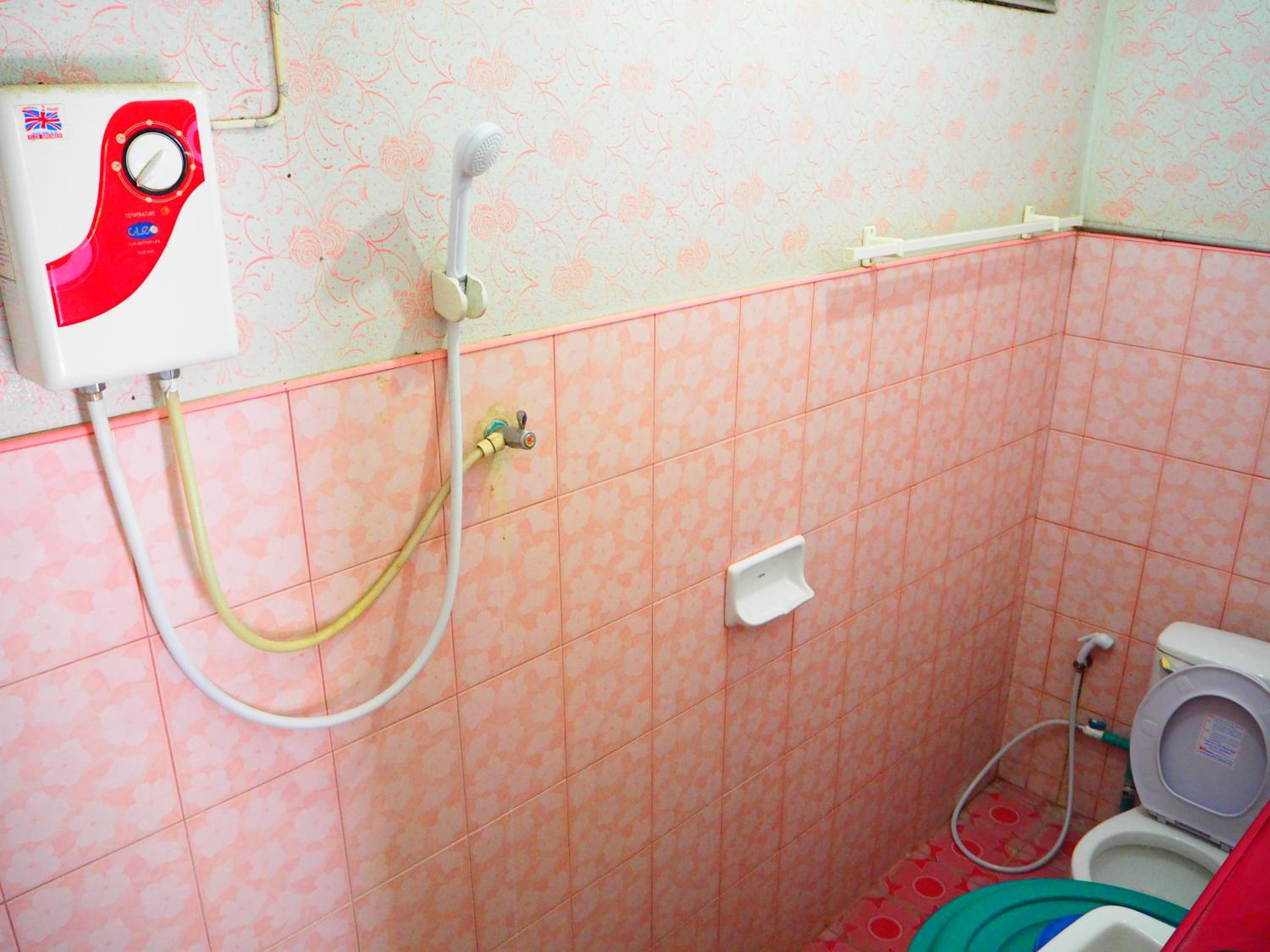 Three J Guesthouse