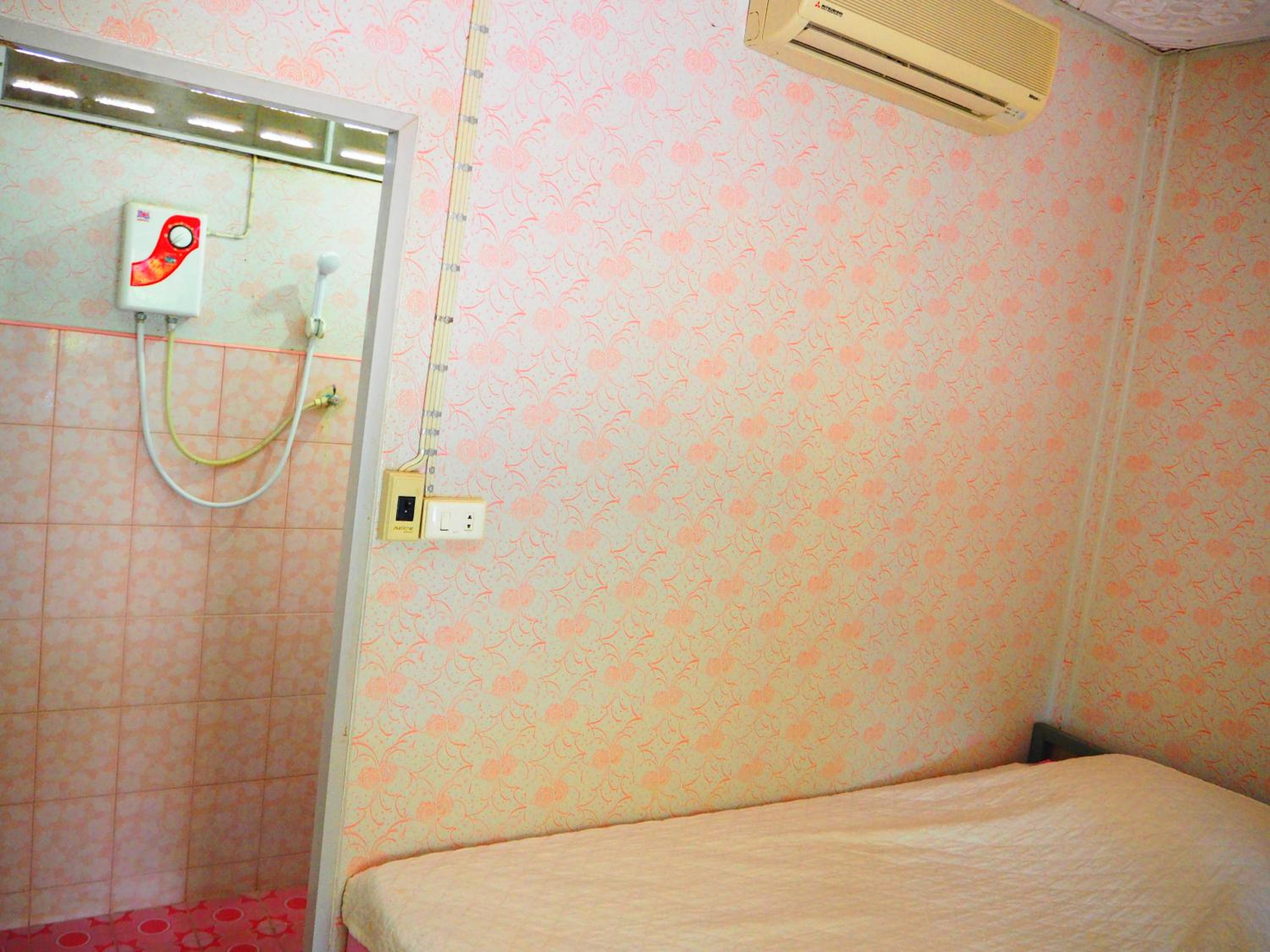 Three J Guesthouse