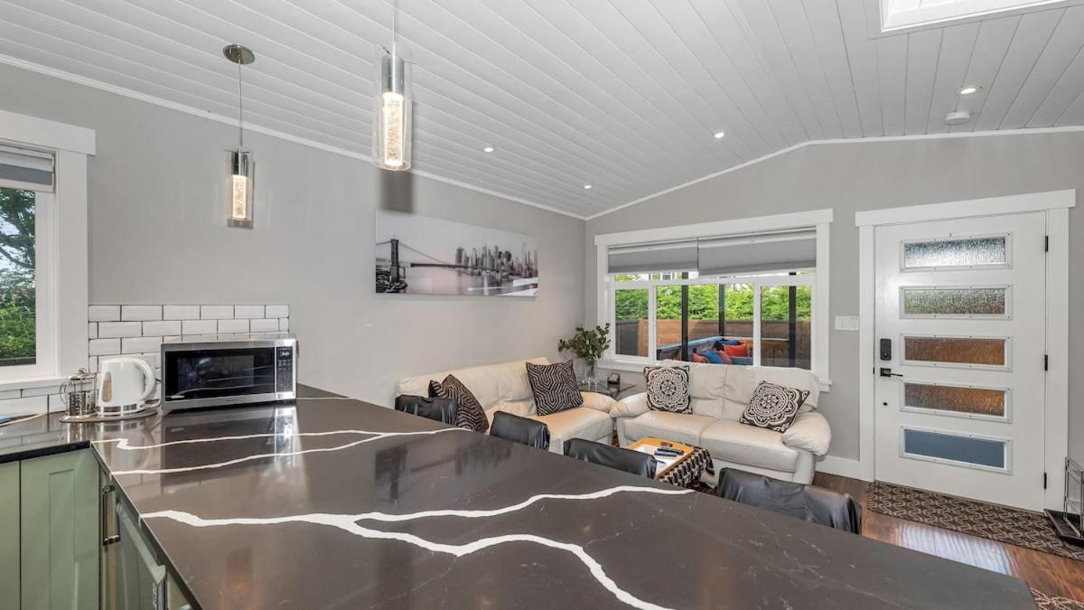 Knockan Hill Rentals - Garden Suite