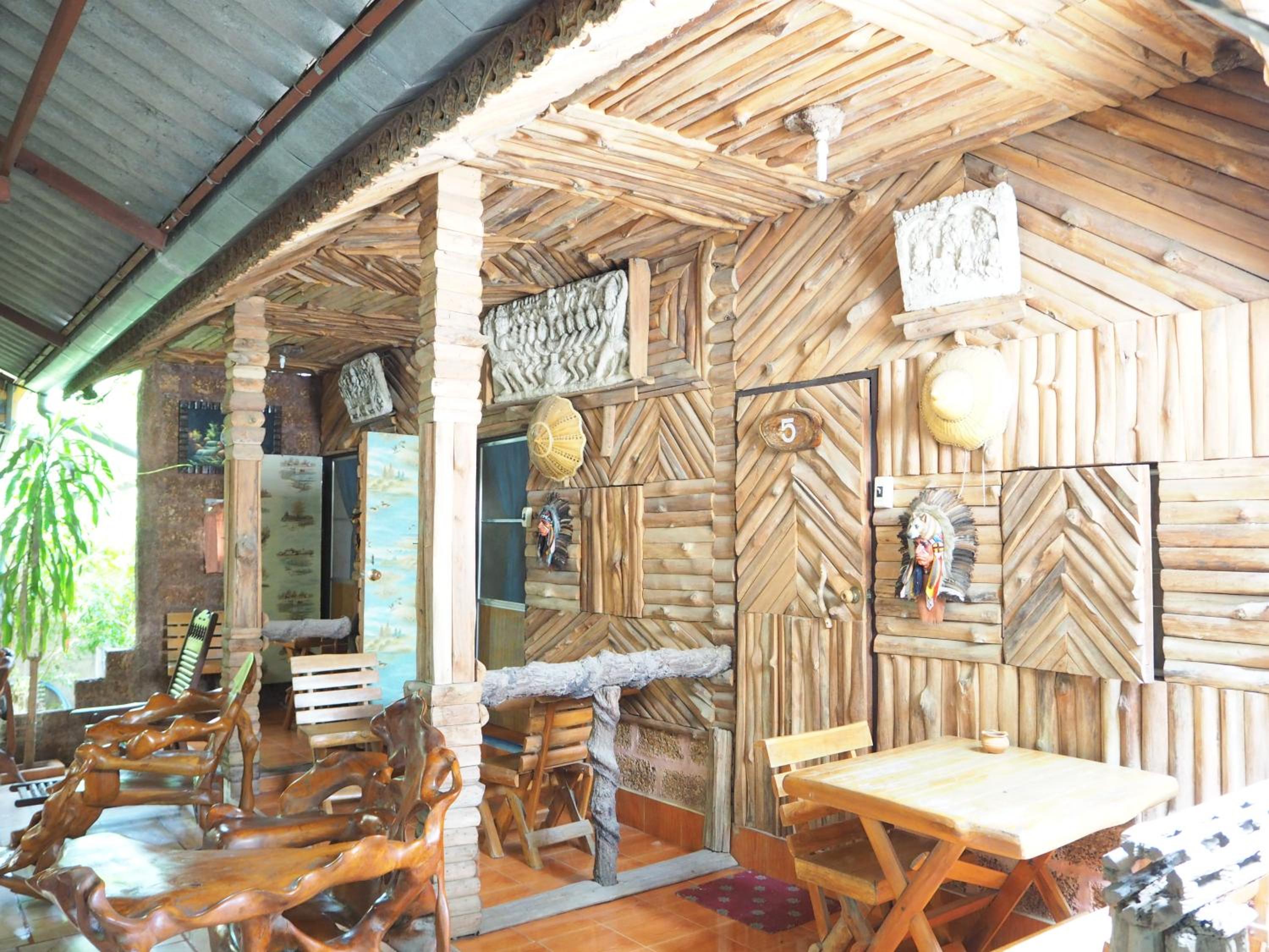 Three J Guesthouse