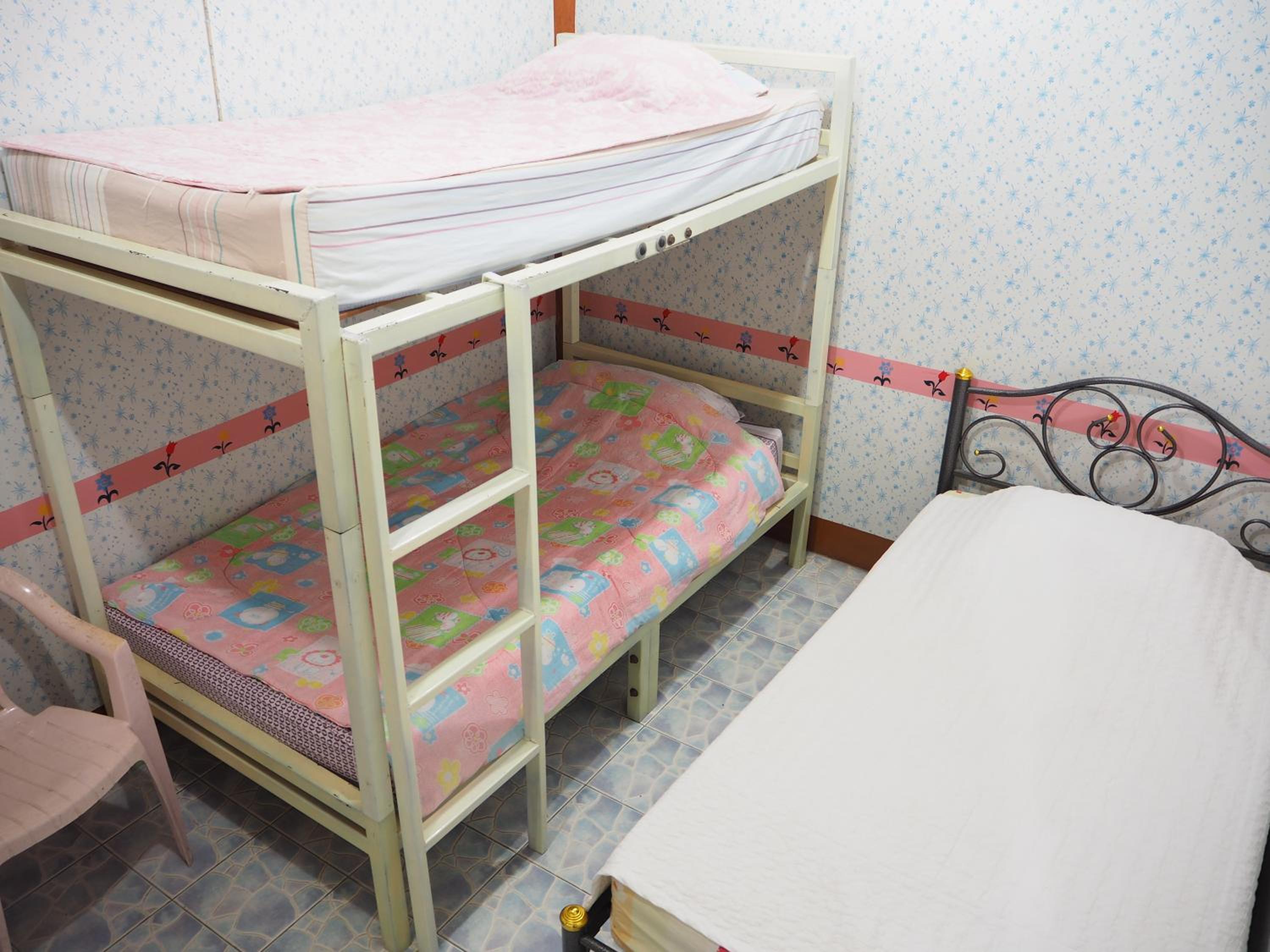 Three J Guesthouse