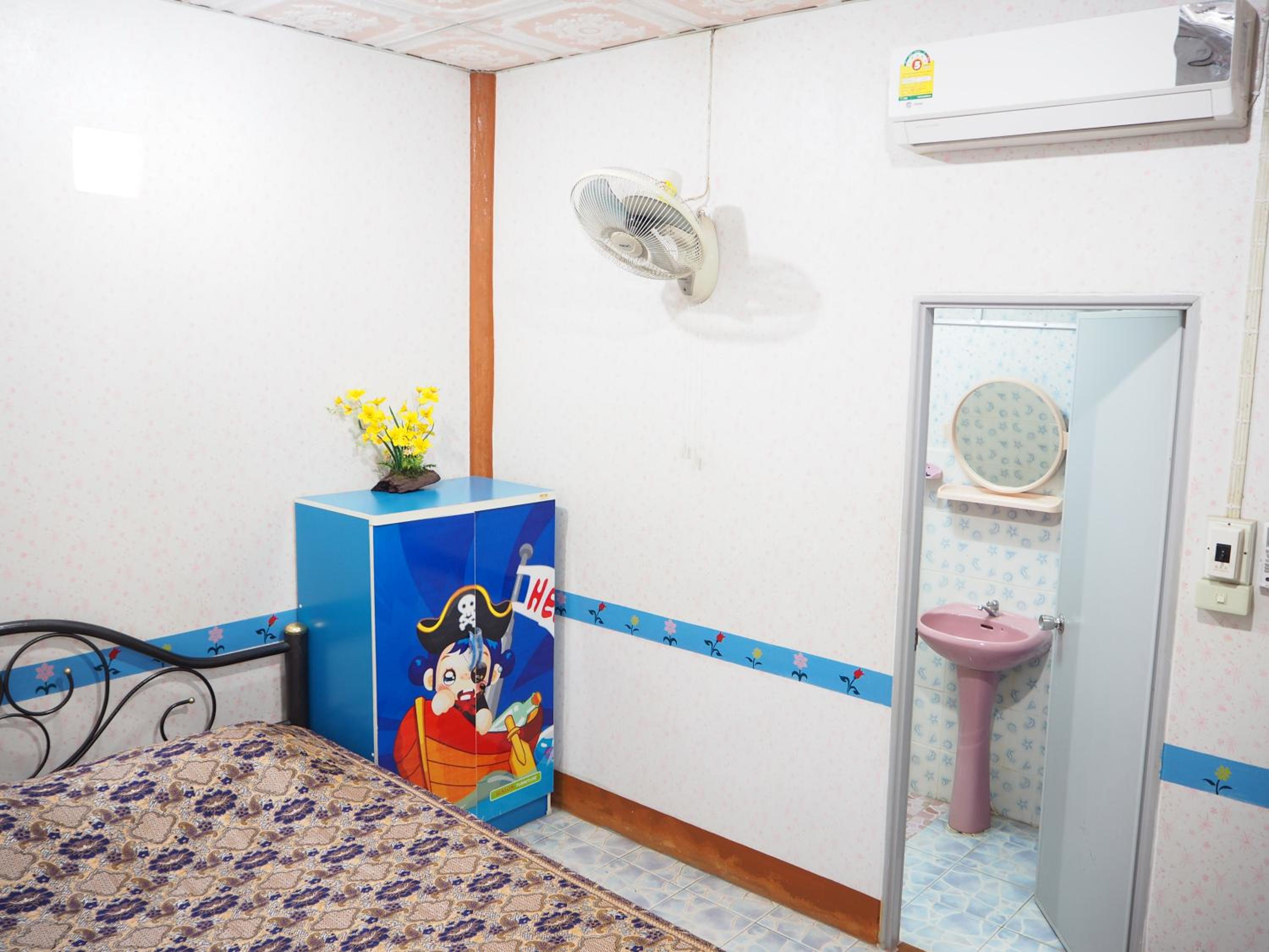 Three J Guesthouse