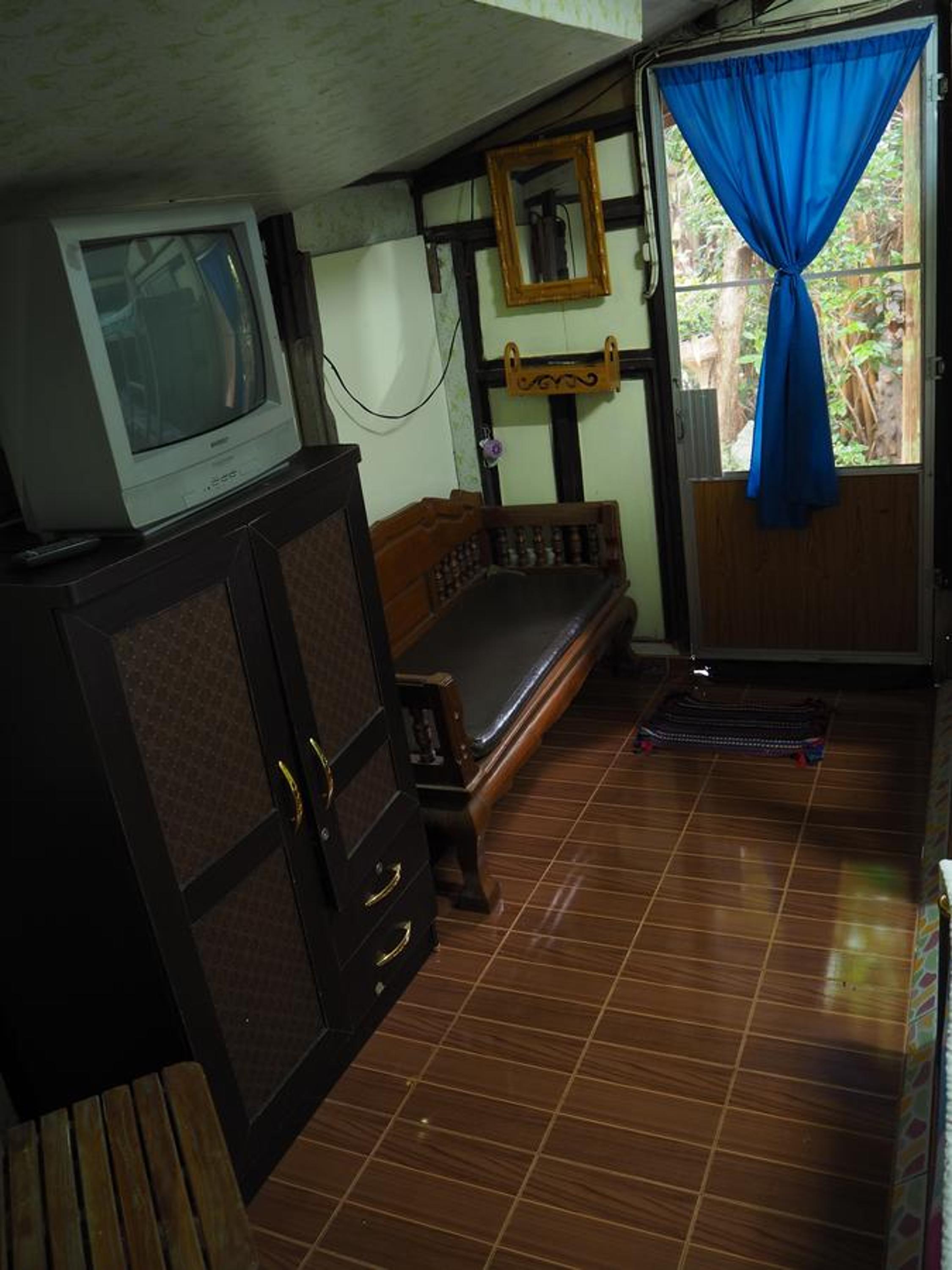 Three J Guesthouse