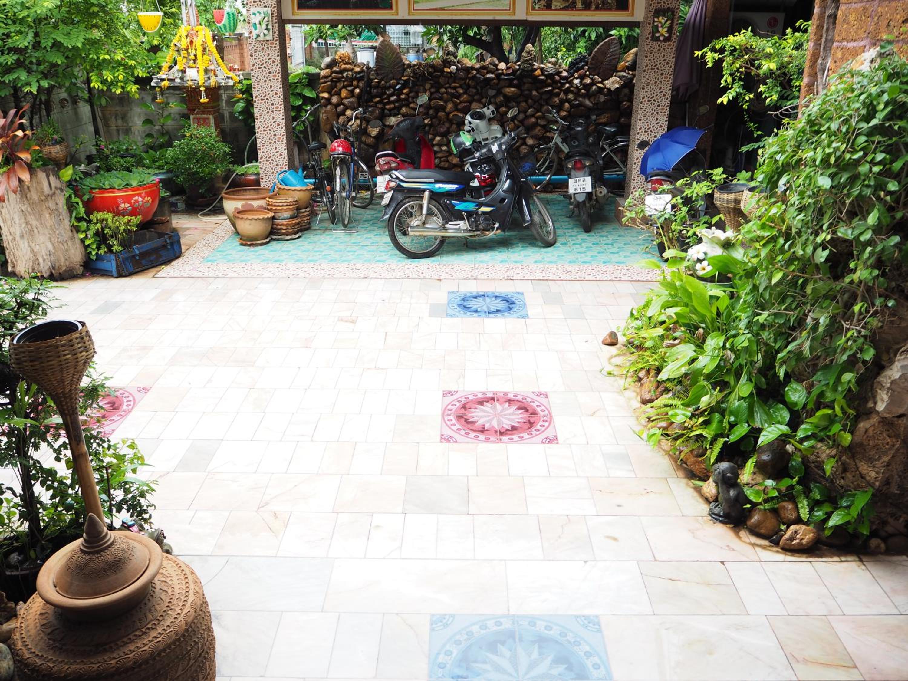 Three J Guesthouse