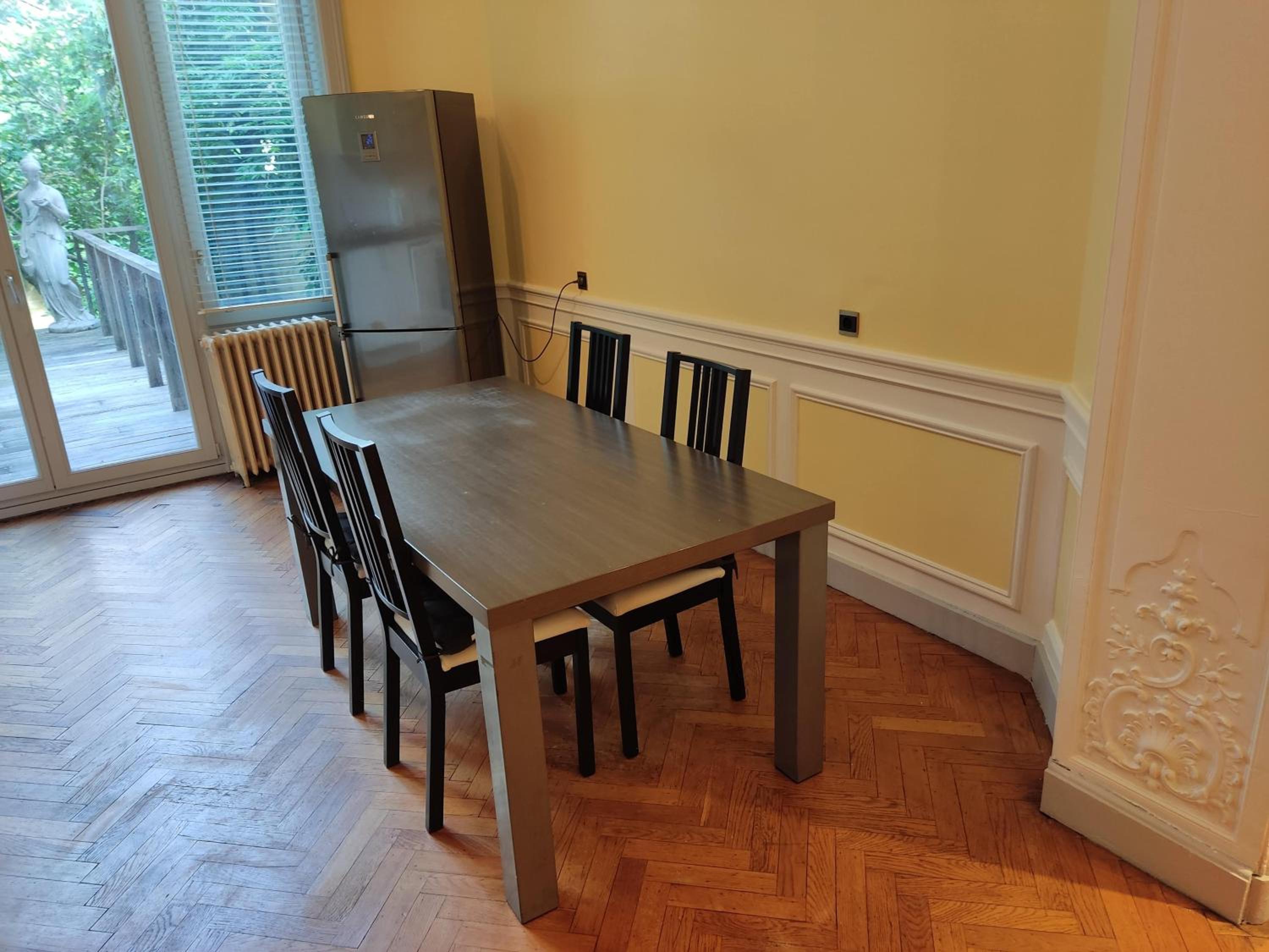 Bright 1BR with terrace near Montgomery