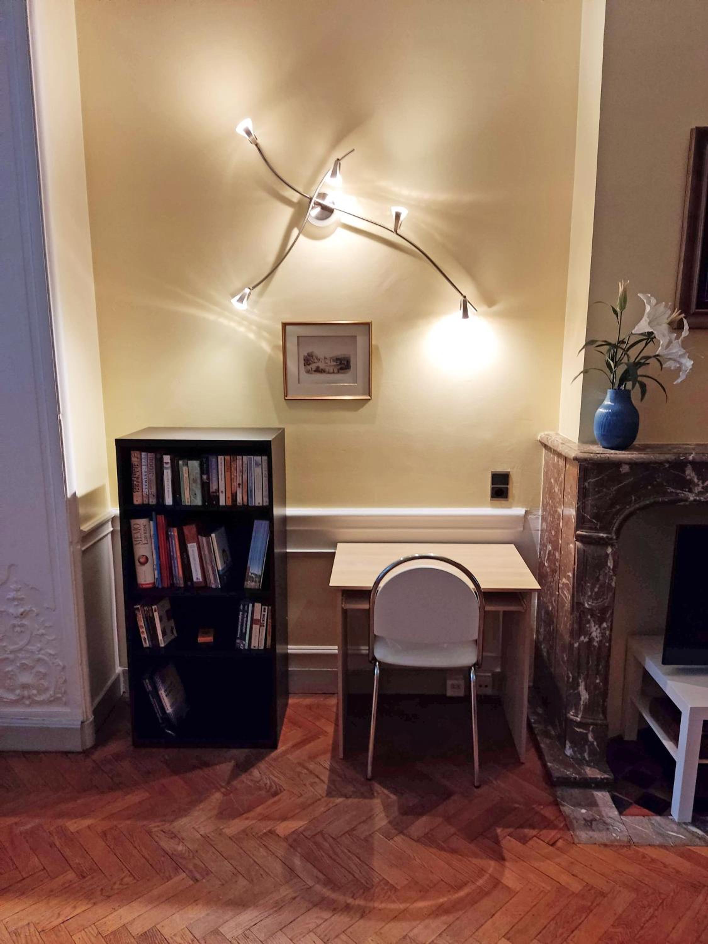 Bright 1BR with terrace near Montgomery
