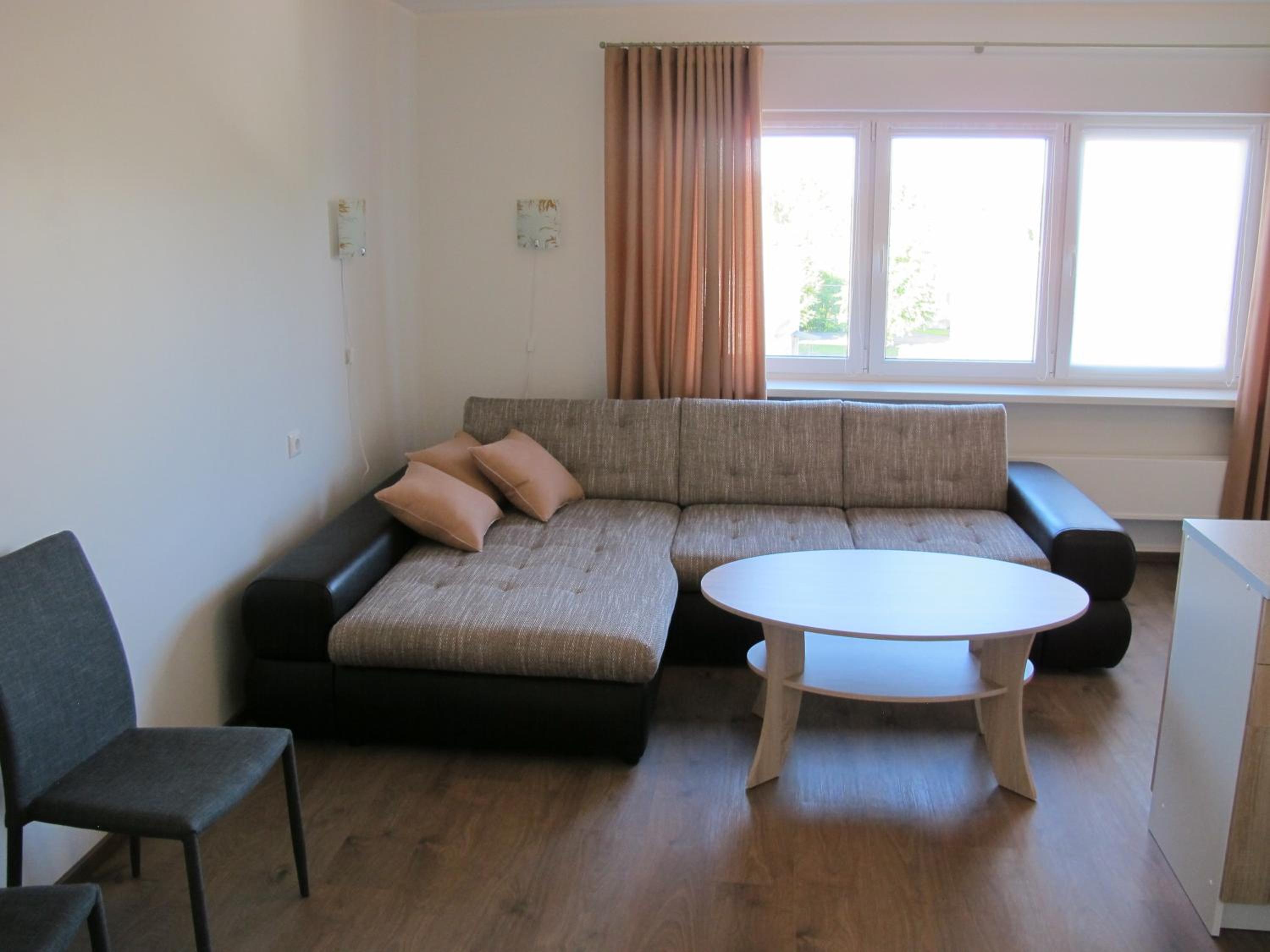 Orissaare Apartment