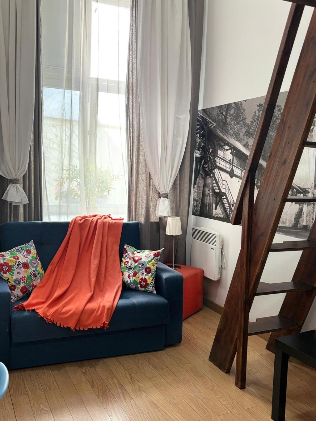 Krakow Apartments & Rooms