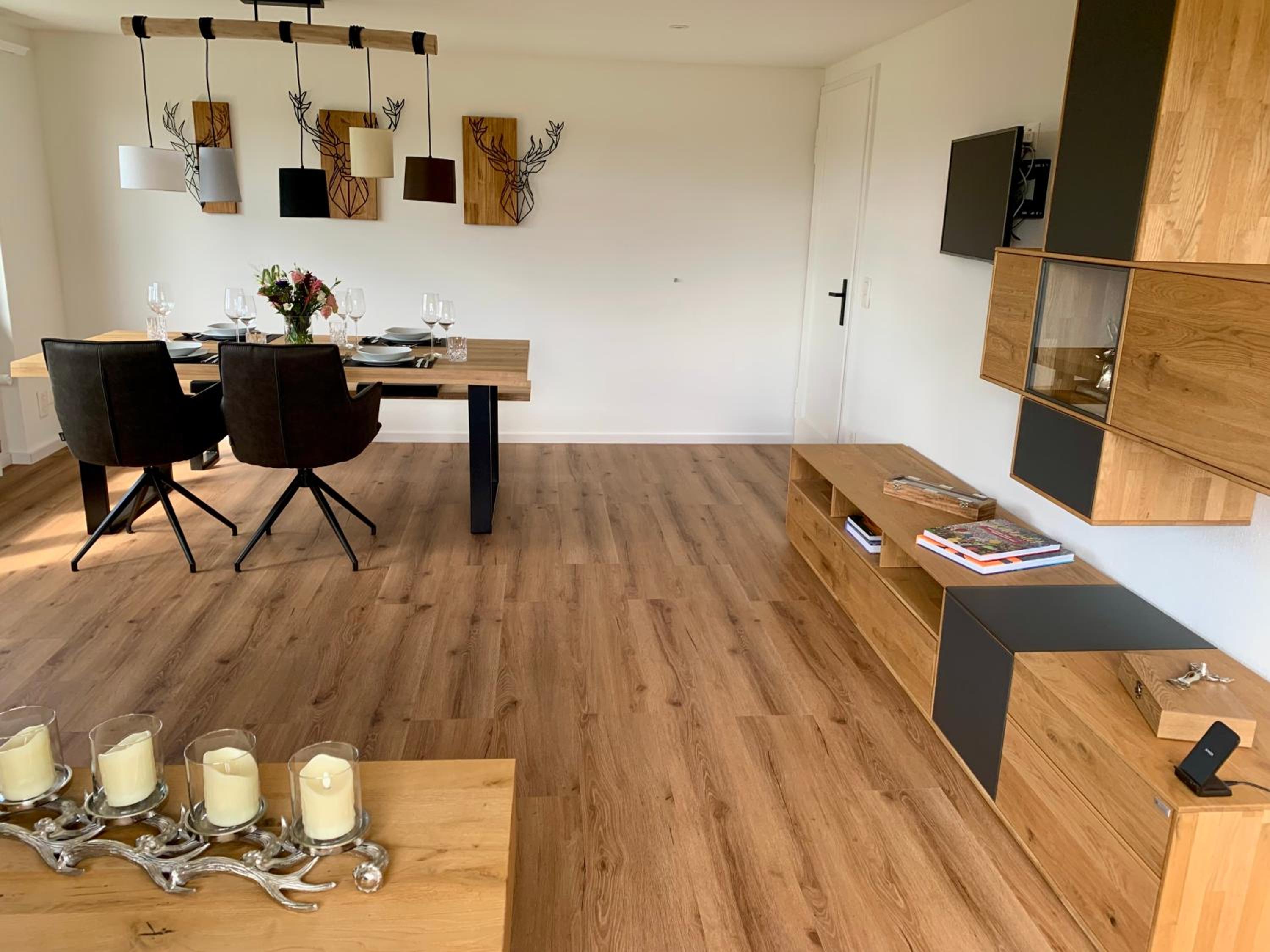 Suite4you Erlen l Privater Indoorpool ganzjährig beheizt & Sauna l 10min zum Bodensee, Parkplatz & WLAN