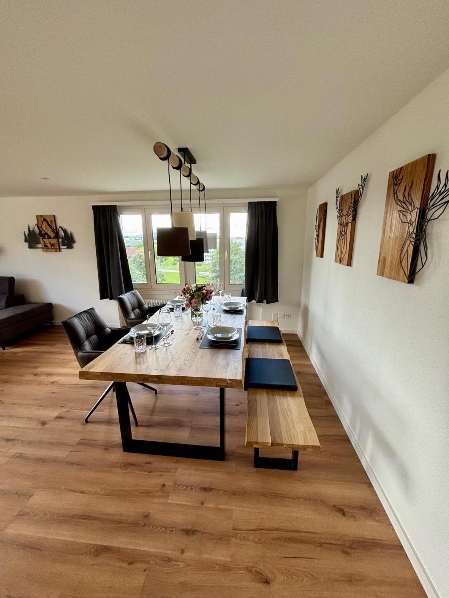 Suite4you Erlen l Privater Indoorpool ganzjährig beheizt & Sauna l 10min zum Bodensee, Parkplatz & WLAN