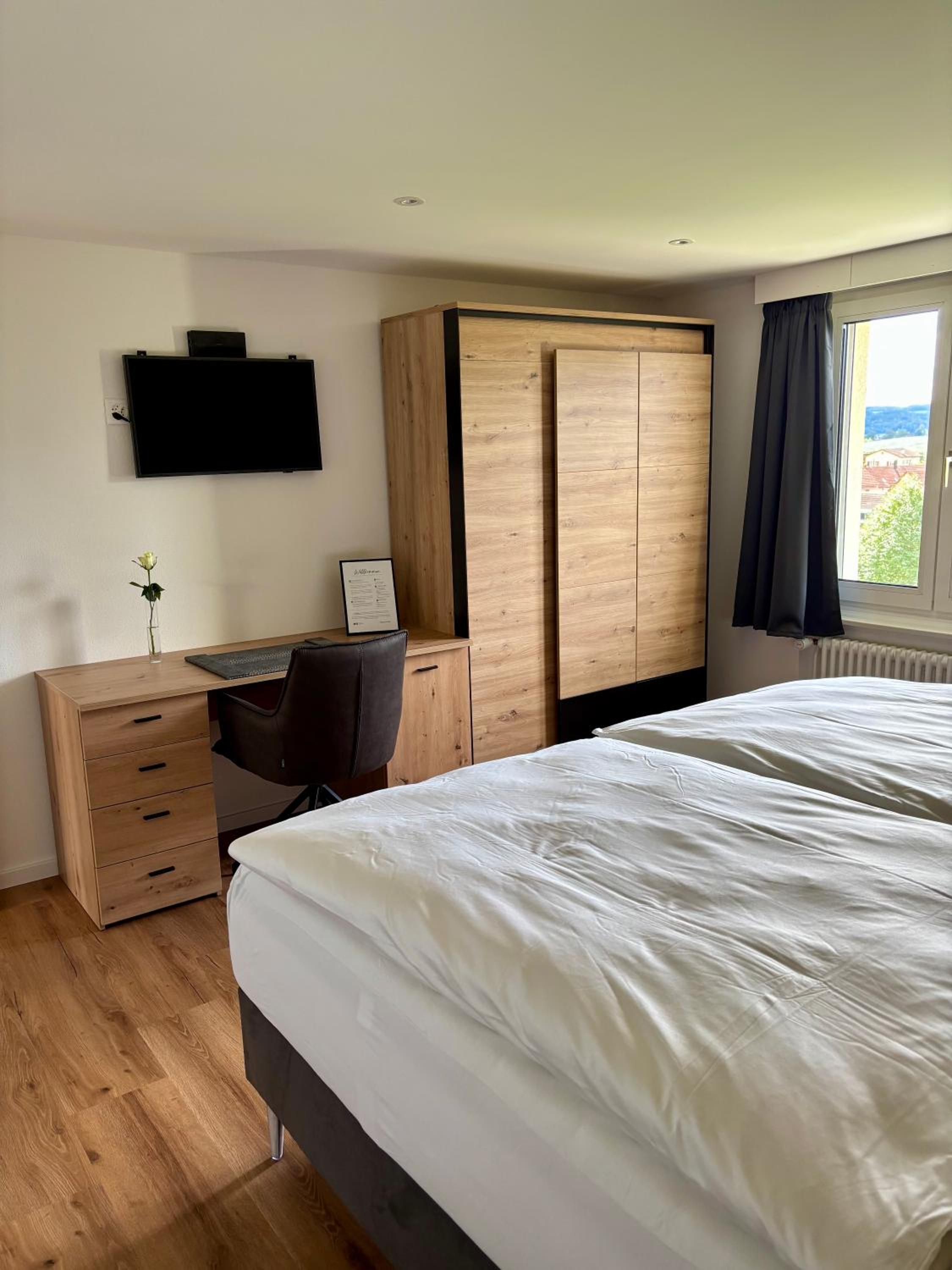 Suite4you Erlen l Privater Indoorpool ganzjährig beheizt & Sauna l 10min zum Bodensee, Parkplatz & WLAN