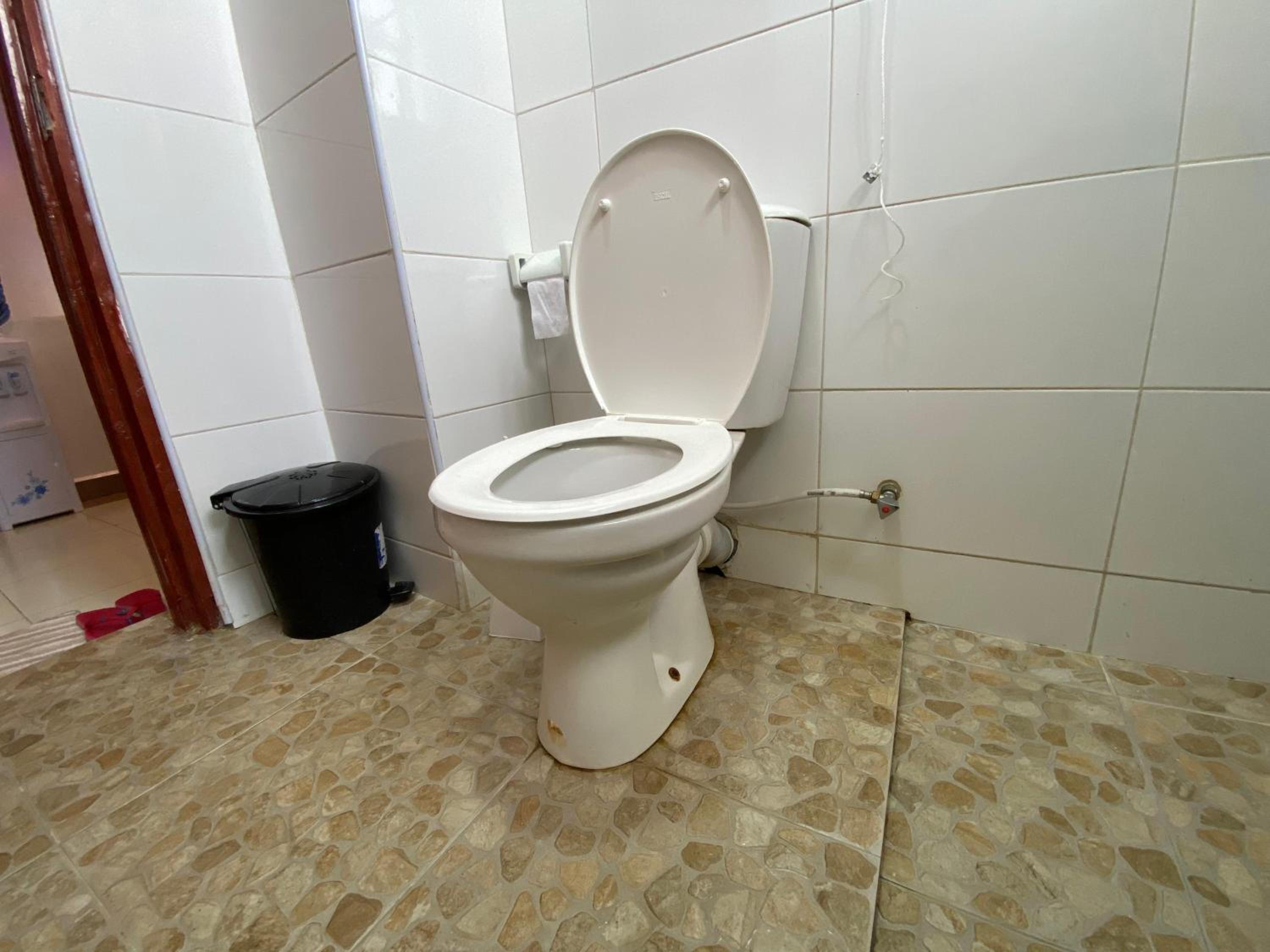 Cozy & Modern One Bedroom Opposite Garden City Mall