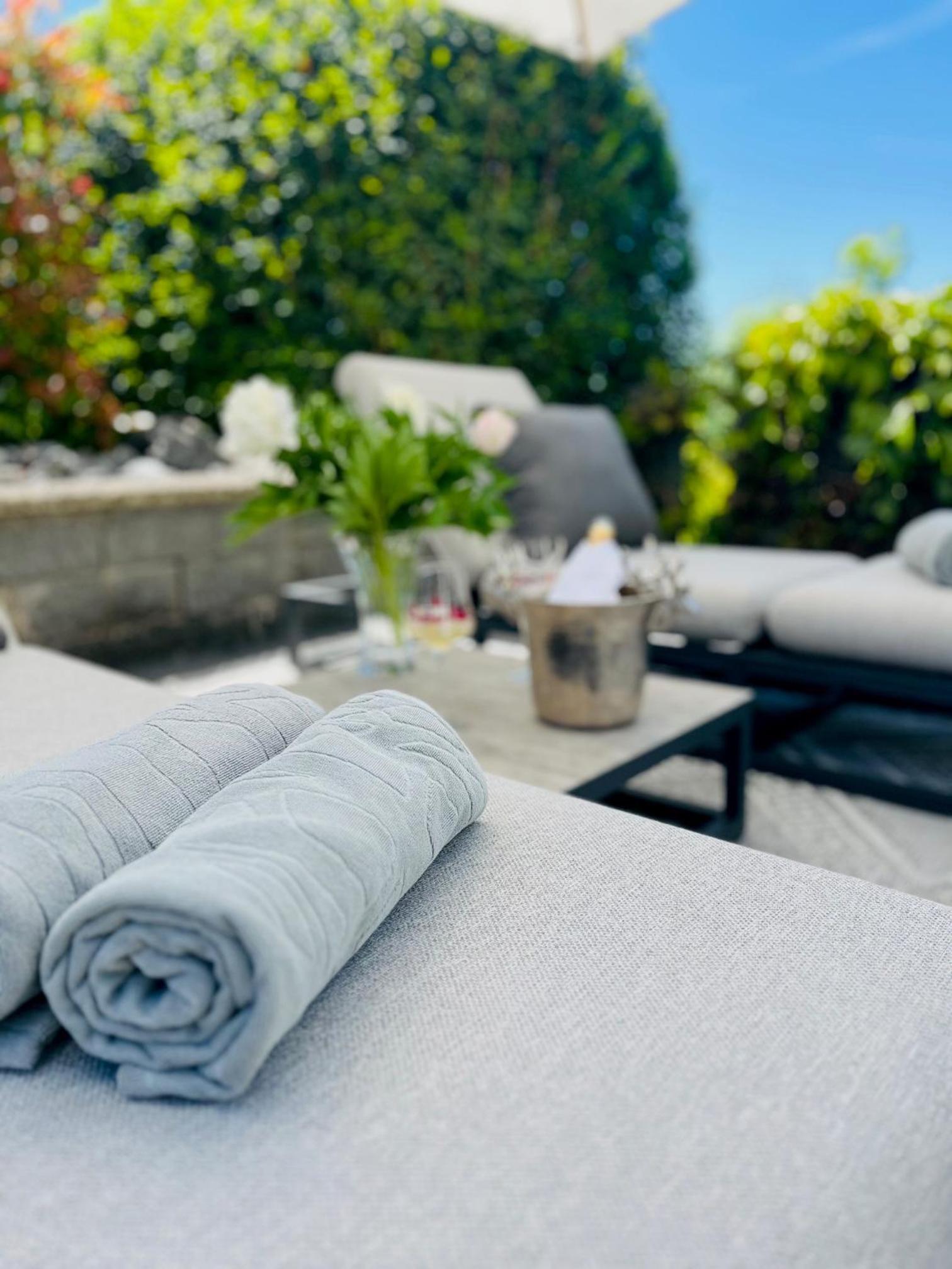 Suite4you Erlen l Privater Indoorpool ganzjährig beheizt & Sauna l 10min zum Bodensee, Parkplatz & WLAN