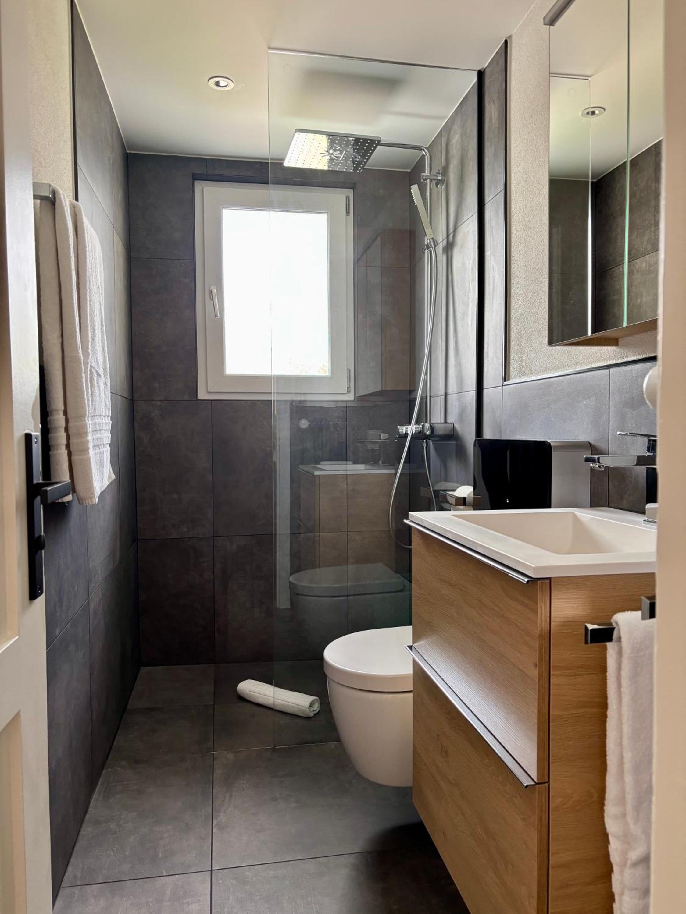Suite4you Erlen l Privater Indoorpool ganzjährig beheizt & Sauna l 10min zum Bodensee, Parkplatz & WLAN