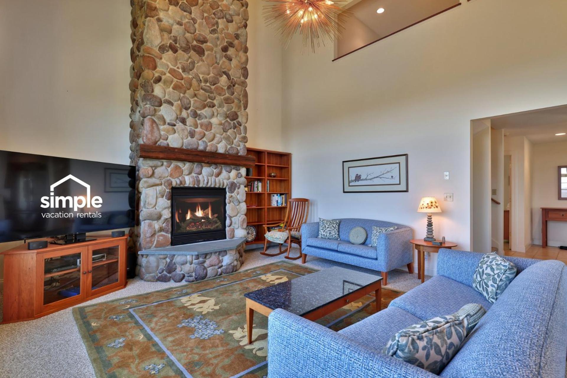 Stonefire Chalet at Topridge - 4BR Luxury Ski-In Ski-Out Retreat, Sleeps 8, Hot Tub