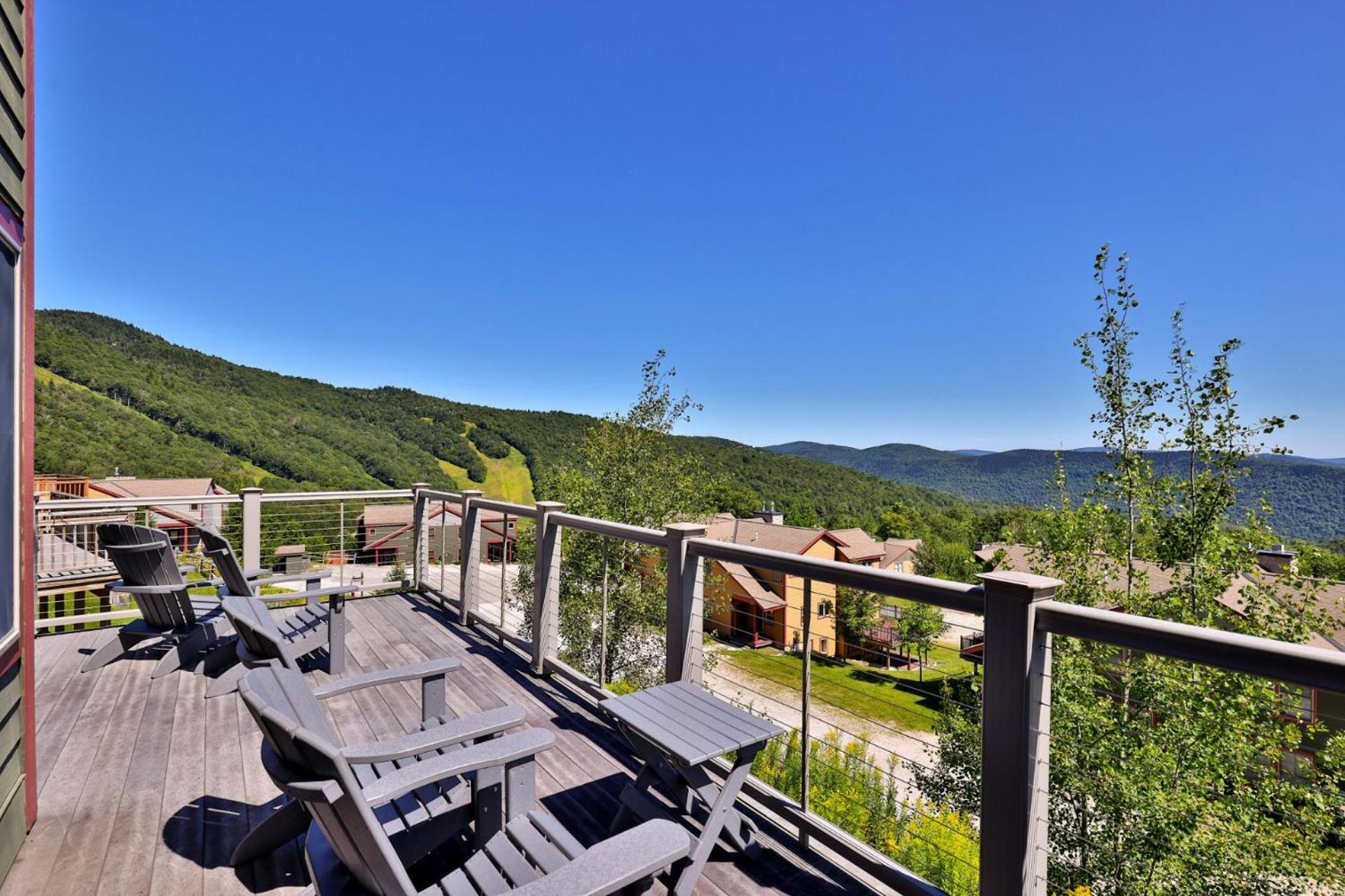 Stonefire Chalet at Topridge - 4BR Luxury Ski-In Ski-Out Retreat, Sleeps 8, Hot Tub