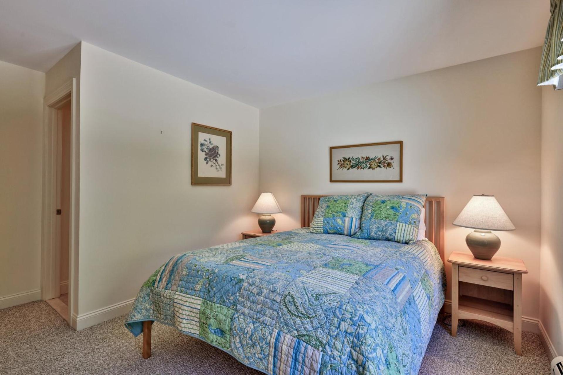 Stonefire Chalet at Topridge - 4BR Luxury Ski-In Ski-Out Retreat, Sleeps 8, Hot Tub