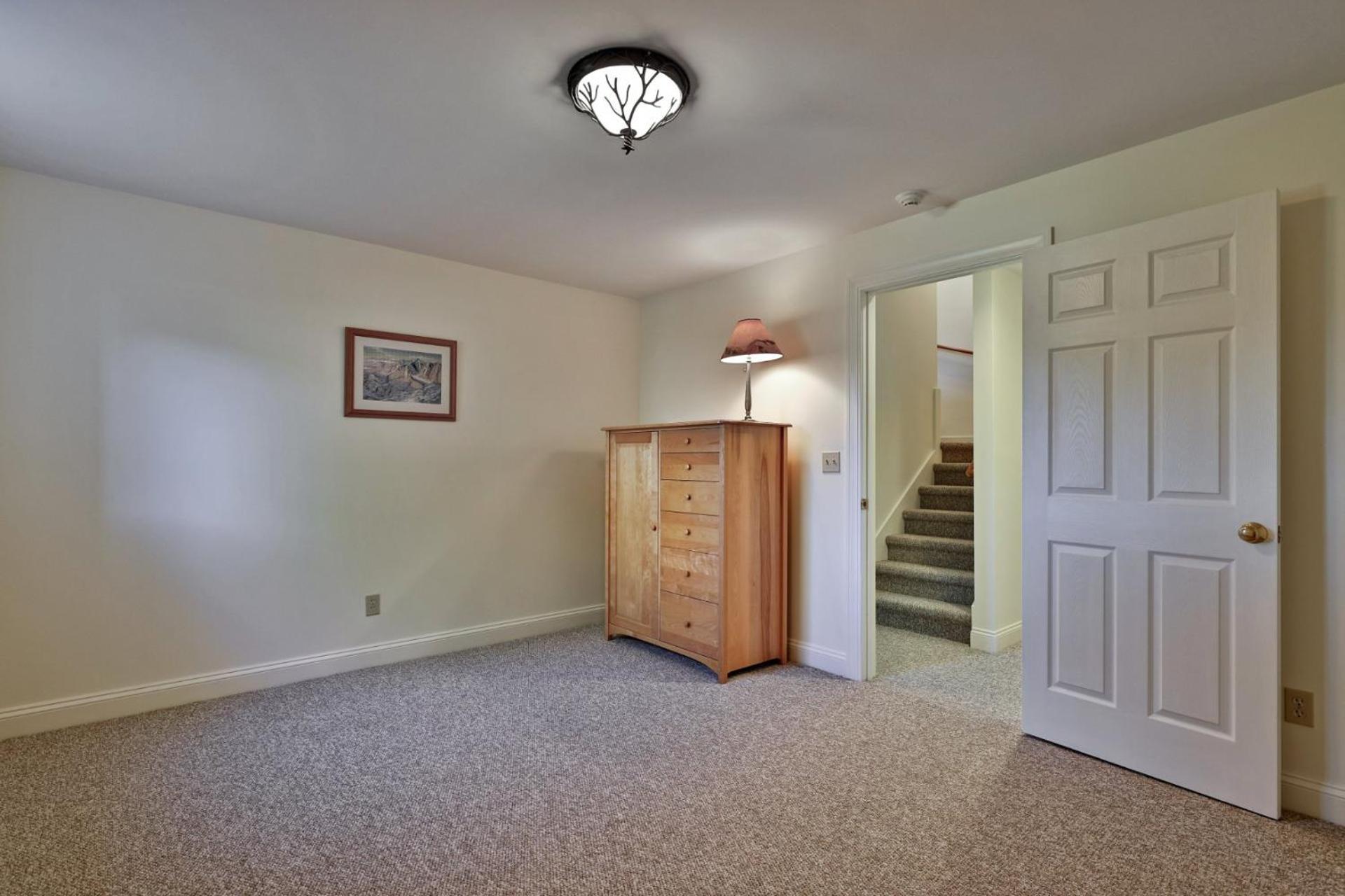 Stonefire Chalet at Topridge - 4BR Luxury Ski-In Ski-Out Retreat, Sleeps 8, Hot Tub