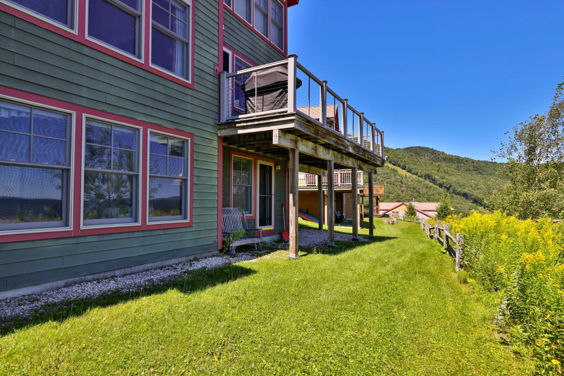 Stonefire Chalet at Topridge - 4BR Luxury Ski-In Ski-Out Retreat, Sleeps 8, Hot Tub