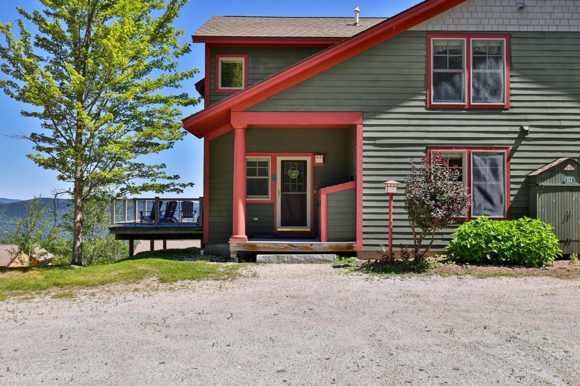 Stonefire Chalet at Topridge - 4BR Luxury Ski-In Ski-Out Retreat, Sleeps 8, Hot Tub