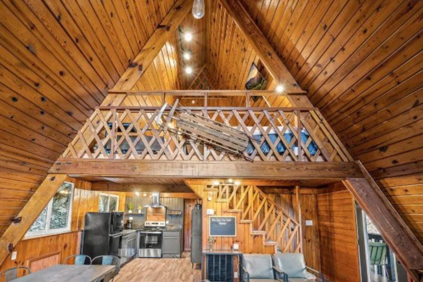 Smoky Hearth Retreat Pool Hot Tub Games MORE
