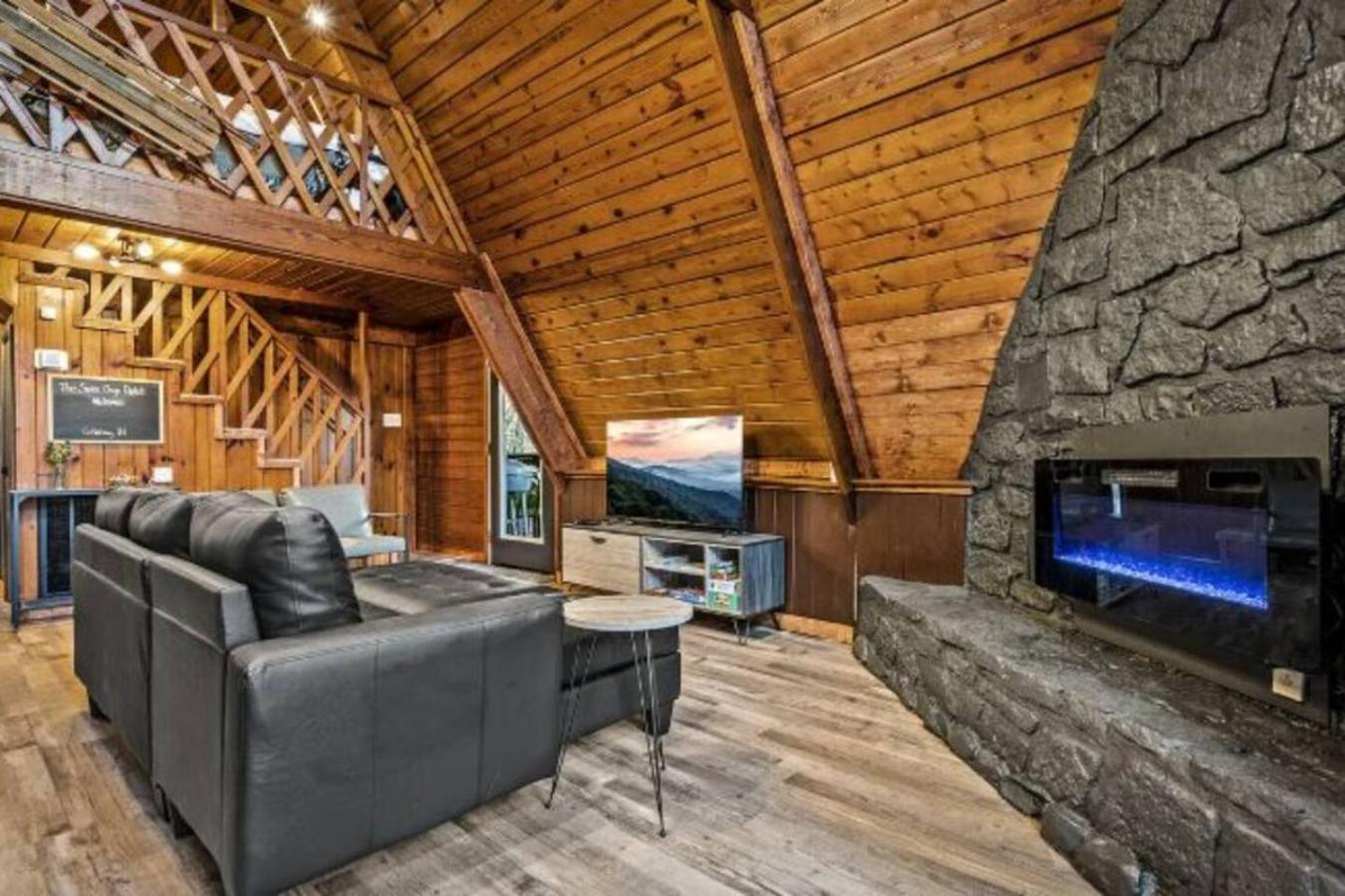 Smoky Hearth Retreat Pool Hot Tub Games MORE