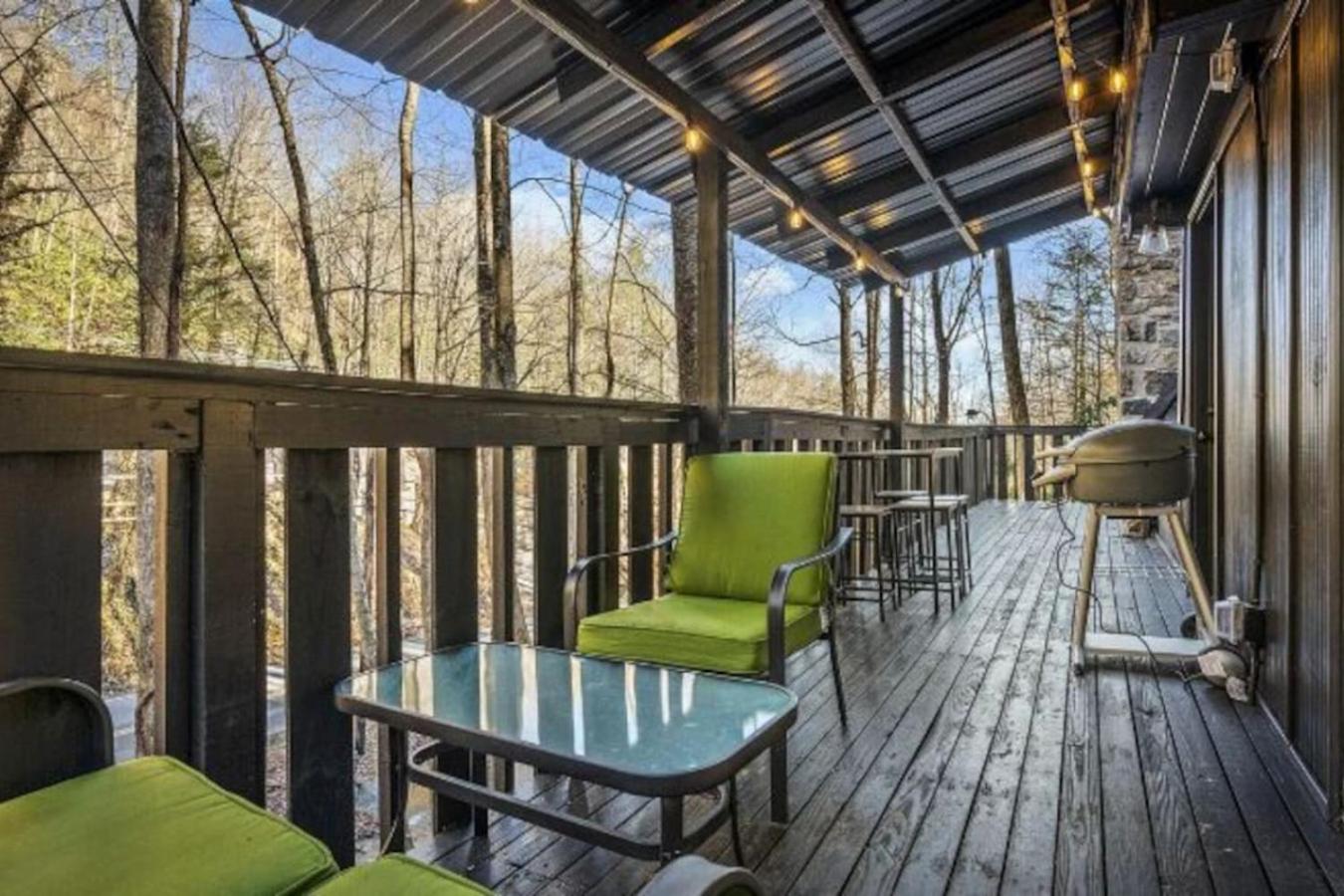 Smoky Hearth Retreat Pool Hot Tub Games MORE