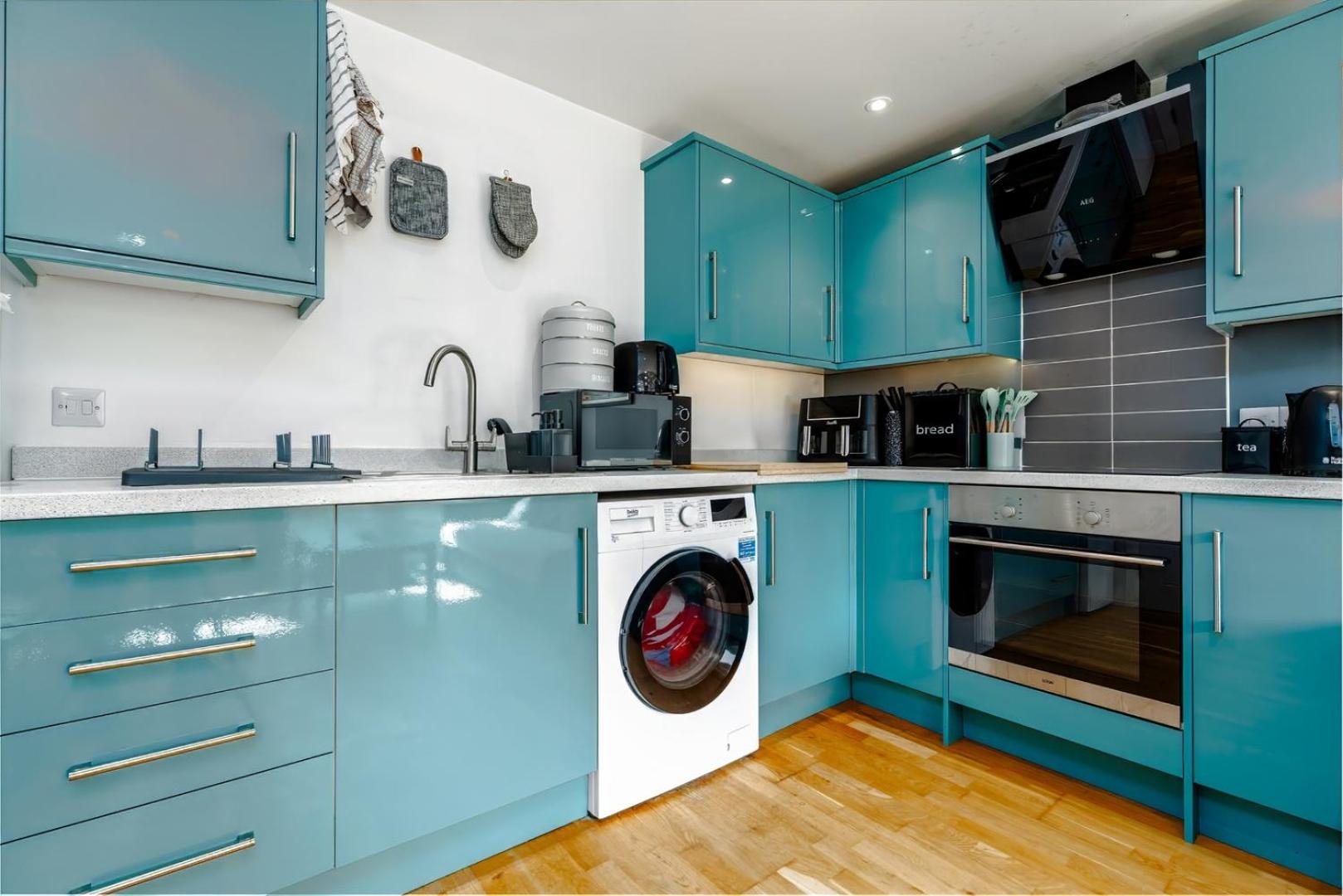Pet friendly village flat with EV charging