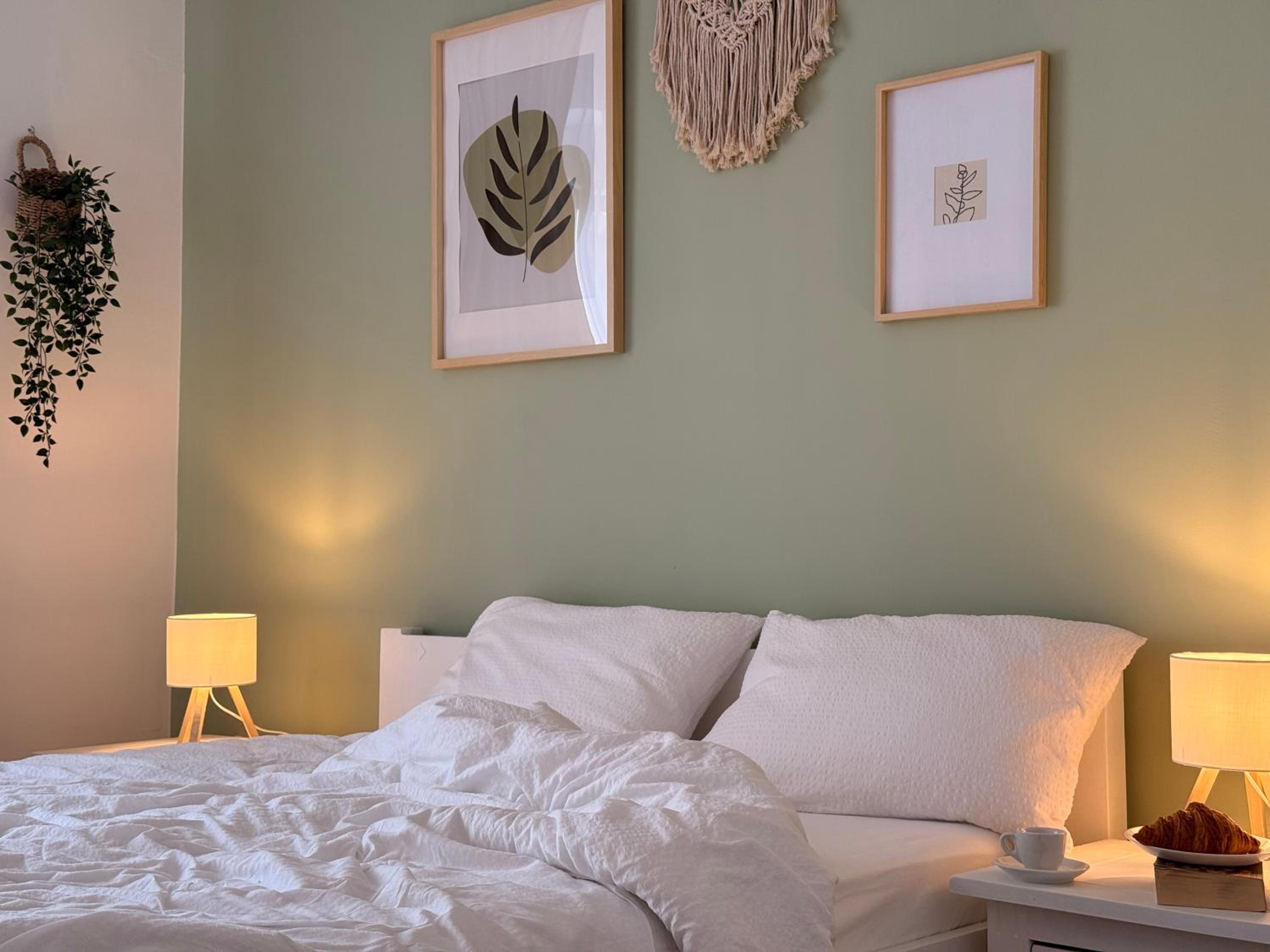 City Center & Free Parking - Rest & Nest Boho Deluxe Apartment