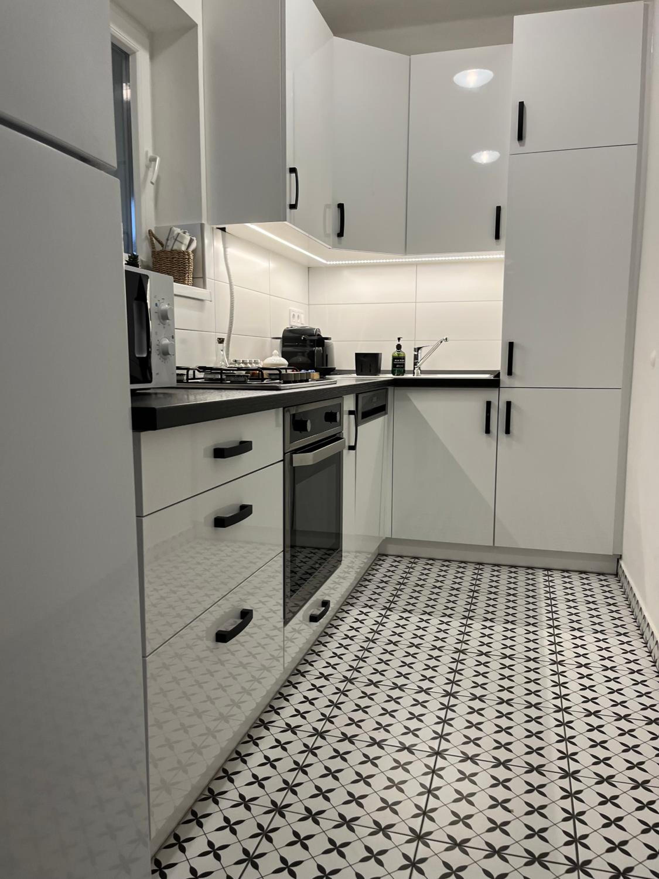 City Center & Free Parking - Rest & Nest Boho Deluxe Apartment