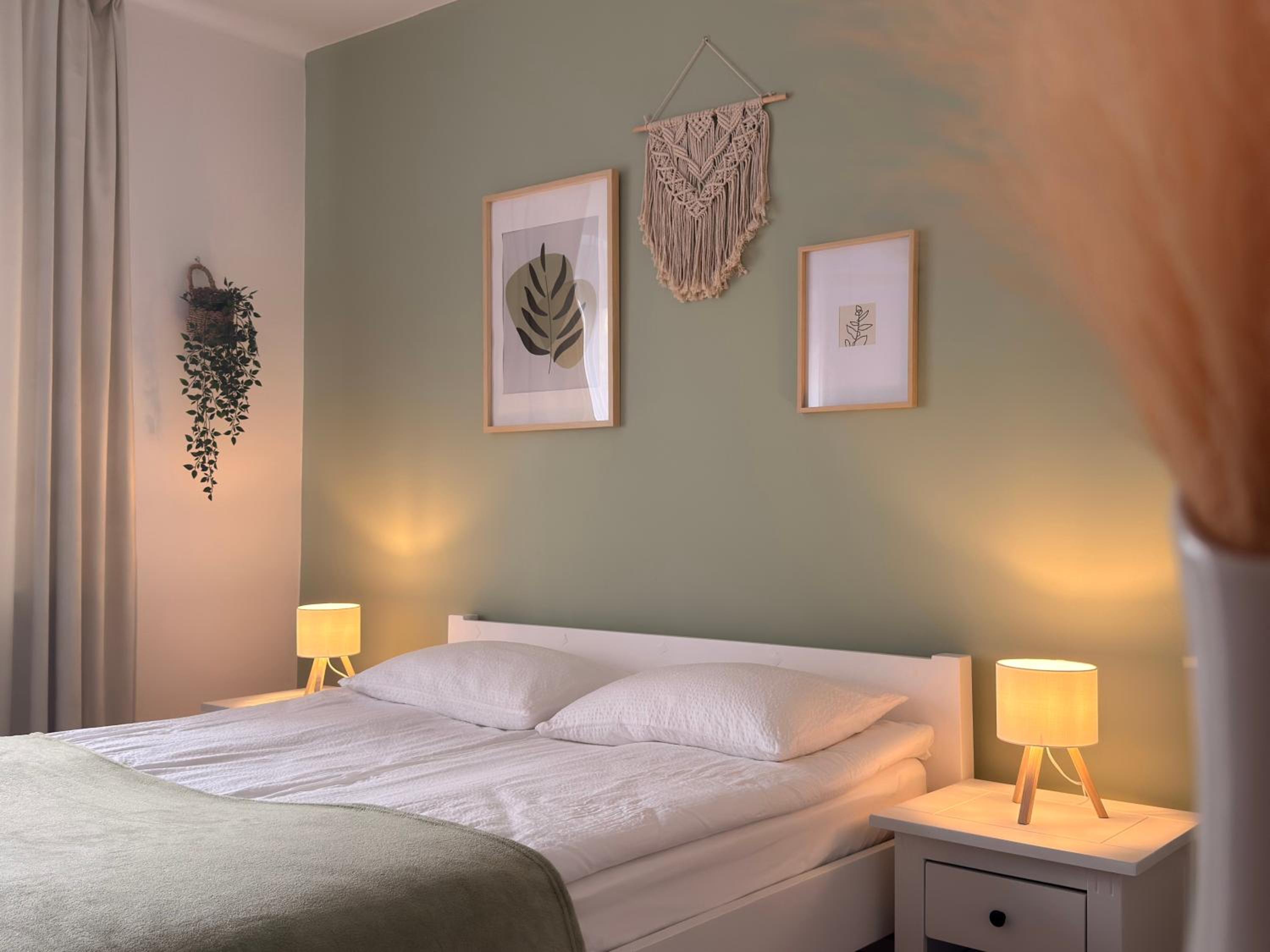 City Center & Free Parking - Rest & Nest Boho Deluxe Apartment