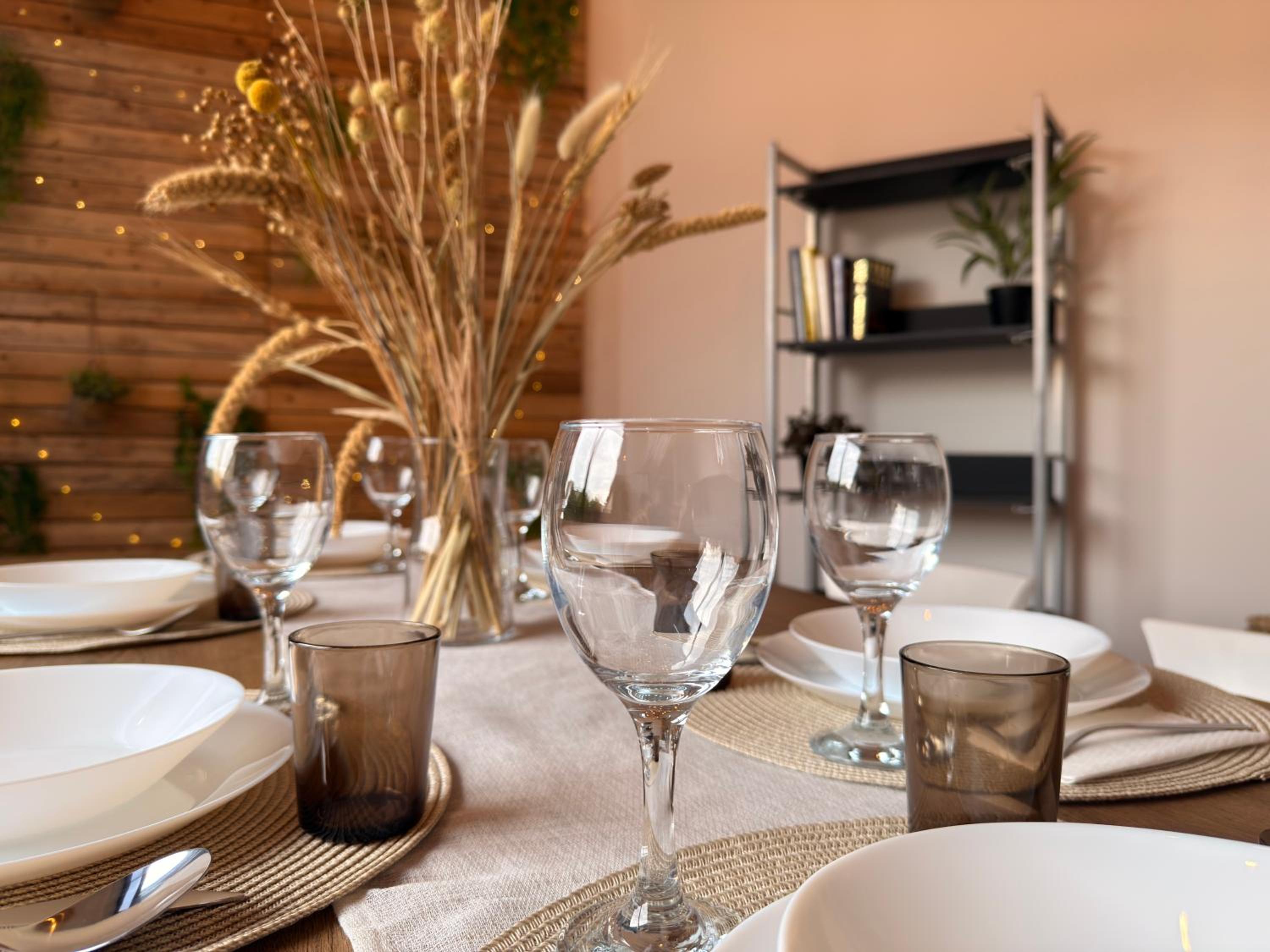 City Center & Free Parking - Rest & Nest Boho Deluxe Apartment