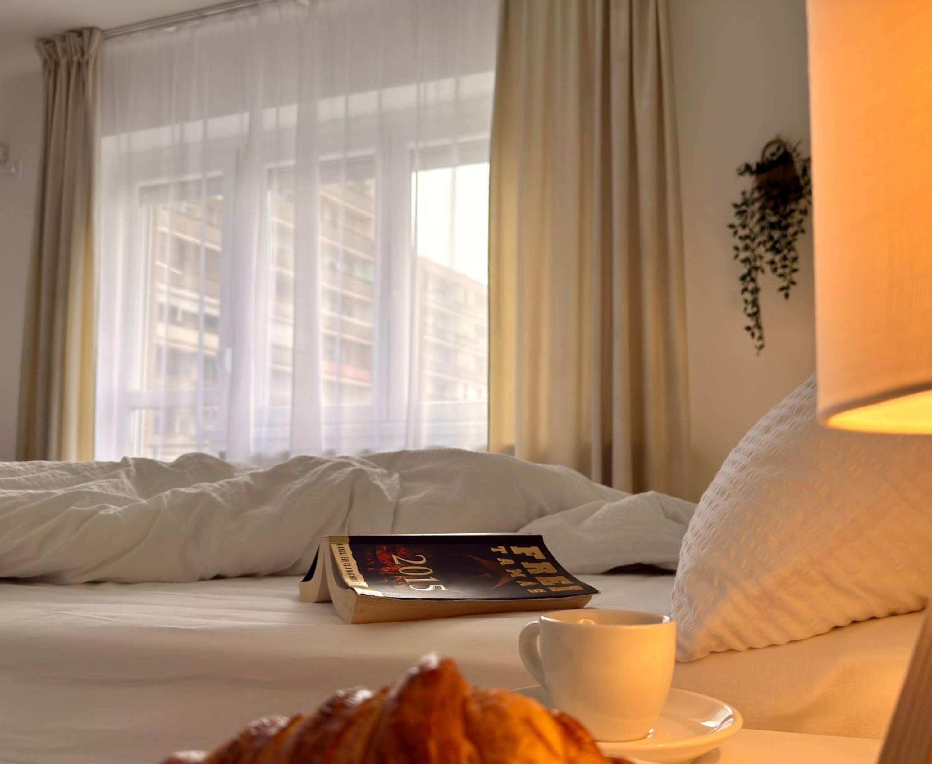 City Center & Free Parking - Rest & Nest Boho Deluxe Apartment