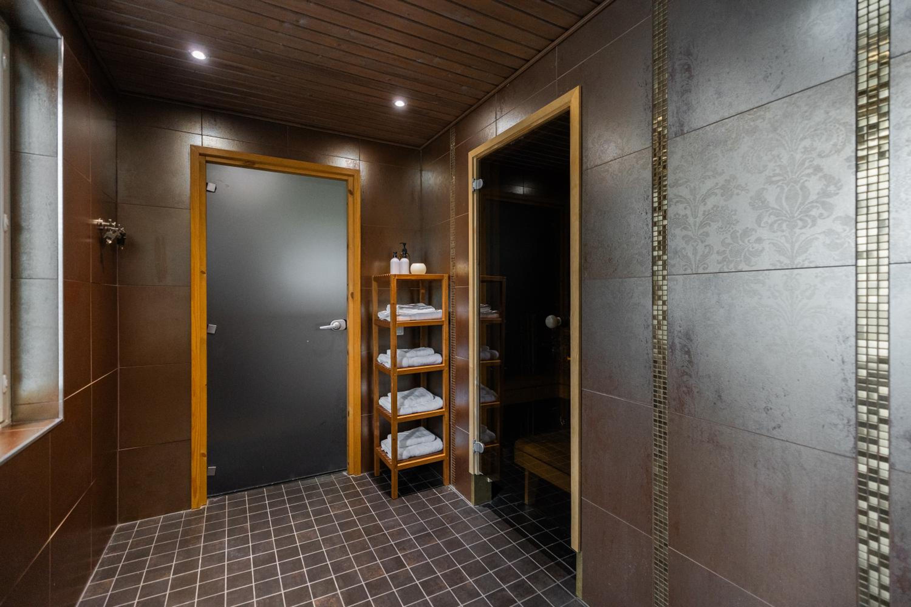 Riverside Luxury Retreat By BookLapland