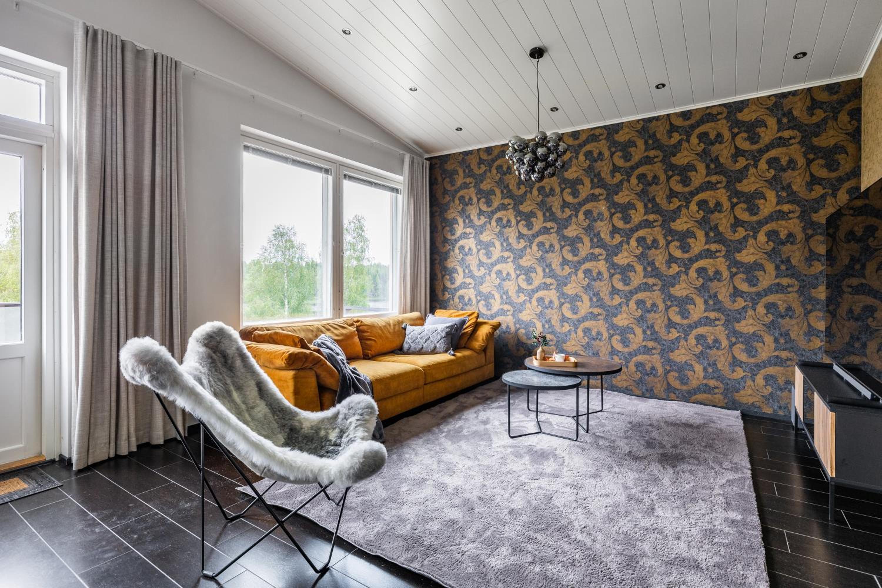 Riverside Luxury Retreat By BookLapland