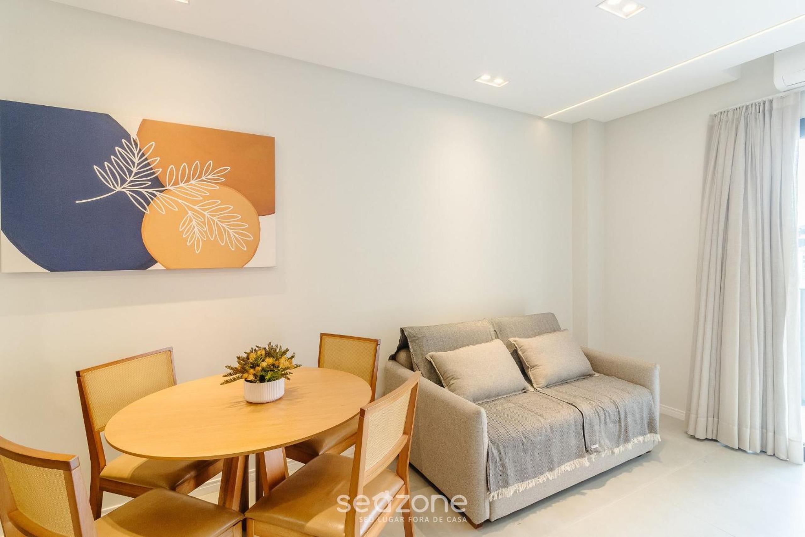 Your exclusive stay just steps from the sea in Meia Praia - FFS!